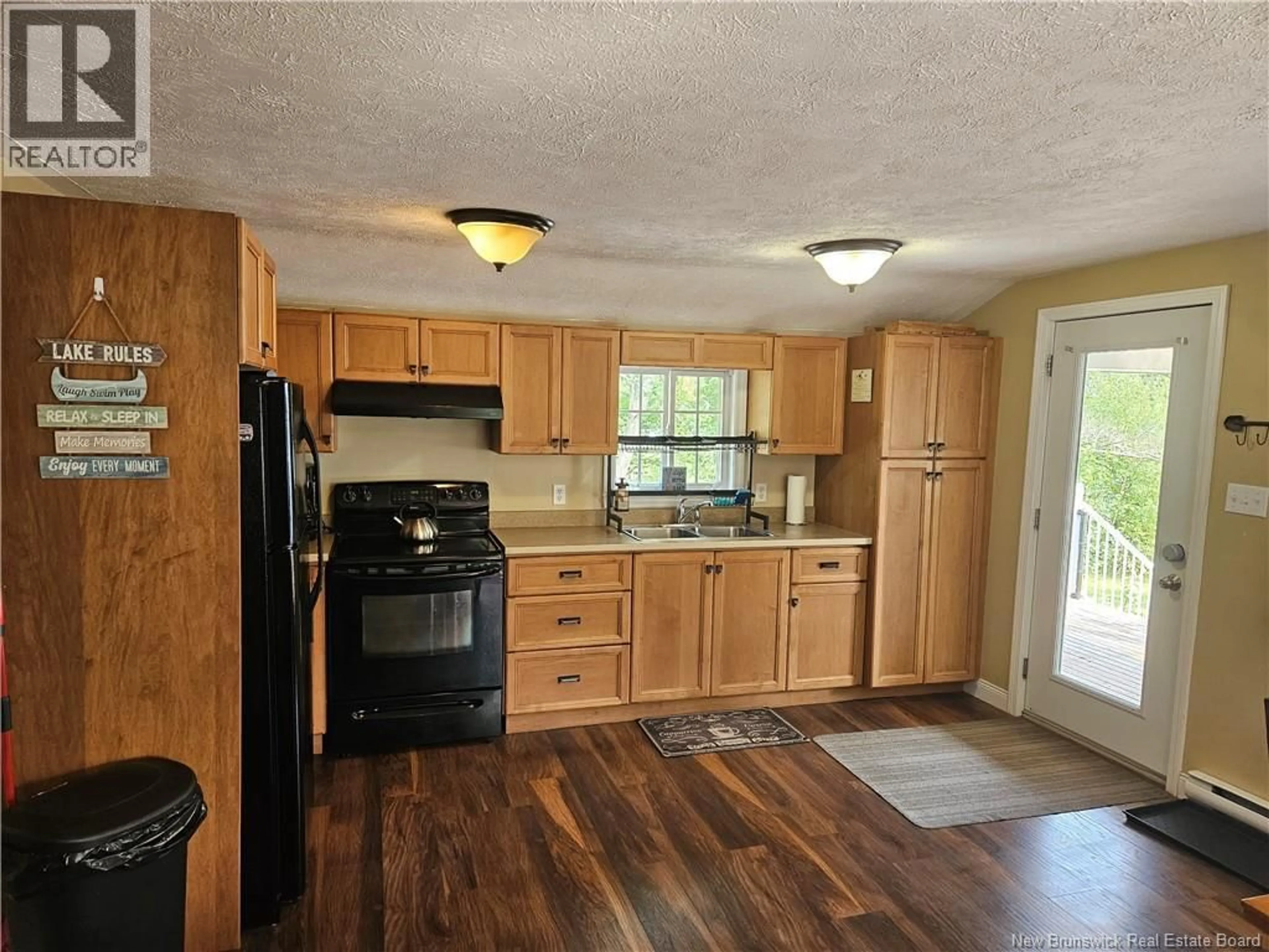Standard kitchen, wood/laminate floor for 44 SHORE ROAD, Clarks Corner New Brunswick E4B1R8