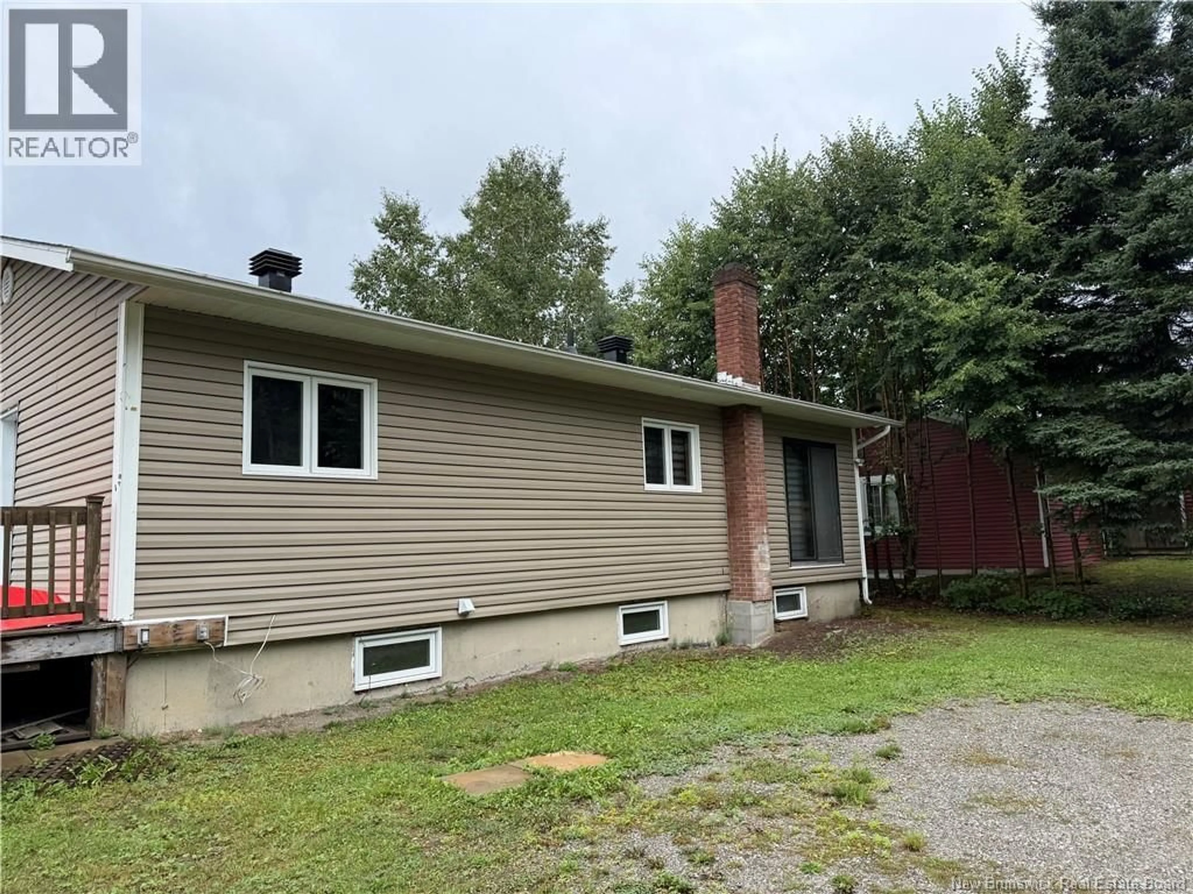 A pic from outside/outdoor area/front of a property/back of a property/a pic from drone, unknown for 9 4TH AVENUE, Clair New Brunswick E7A2B2