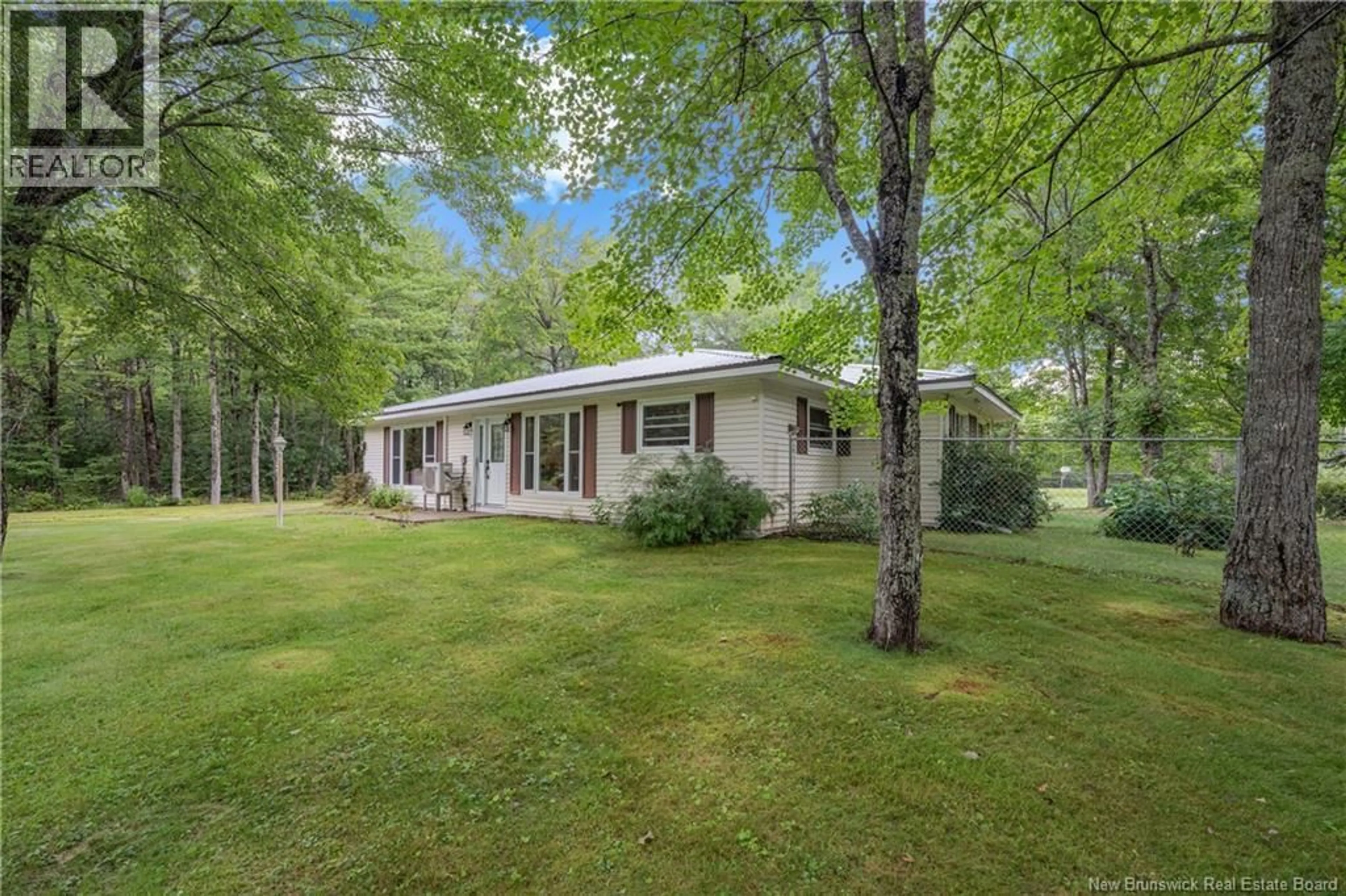 A pic from outside/outdoor area/front of a property/back of a property/a pic from drone, water/lake/river/ocean view for 1118 ROUTE 636, Harvey New Brunswick E6K3G8