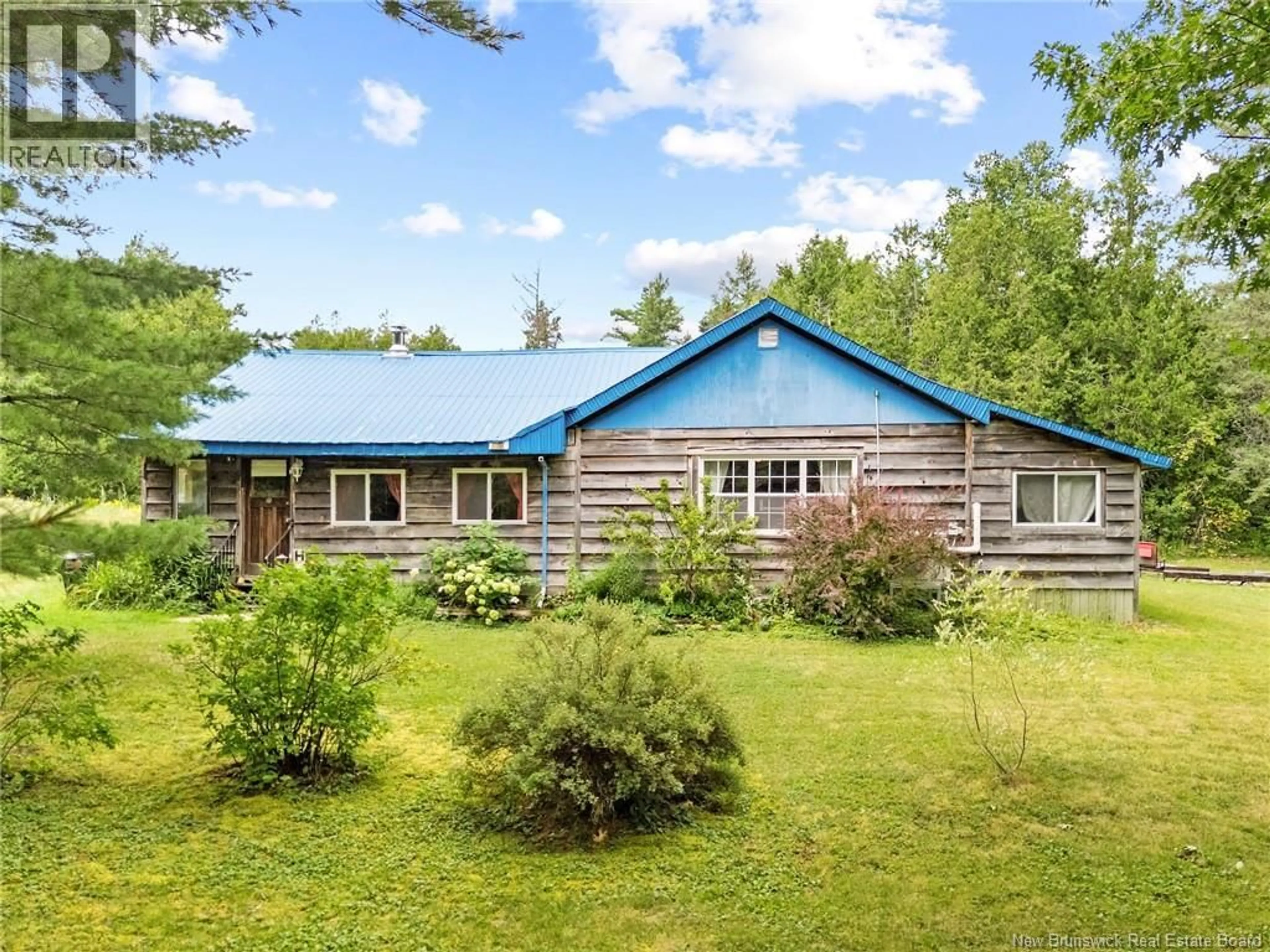 A pic from outside/outdoor area/front of a property/back of a property/a pic from drone, unknown for 38 FERRY BANK ROAD, Hoyt New Brunswick E5L2E7