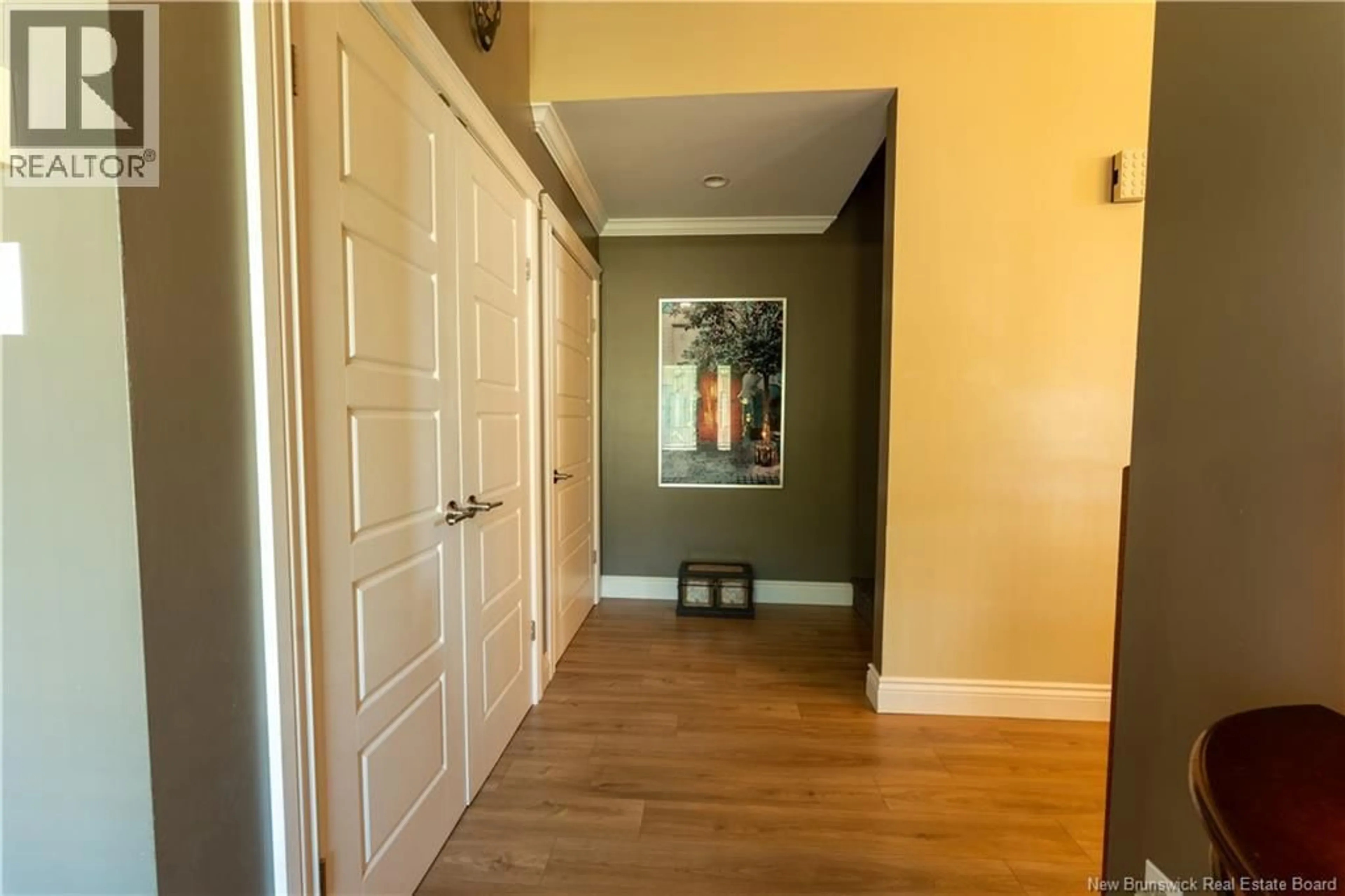 Indoor entryway for 62 PARISE, Caraquet New Brunswick E1W1B6