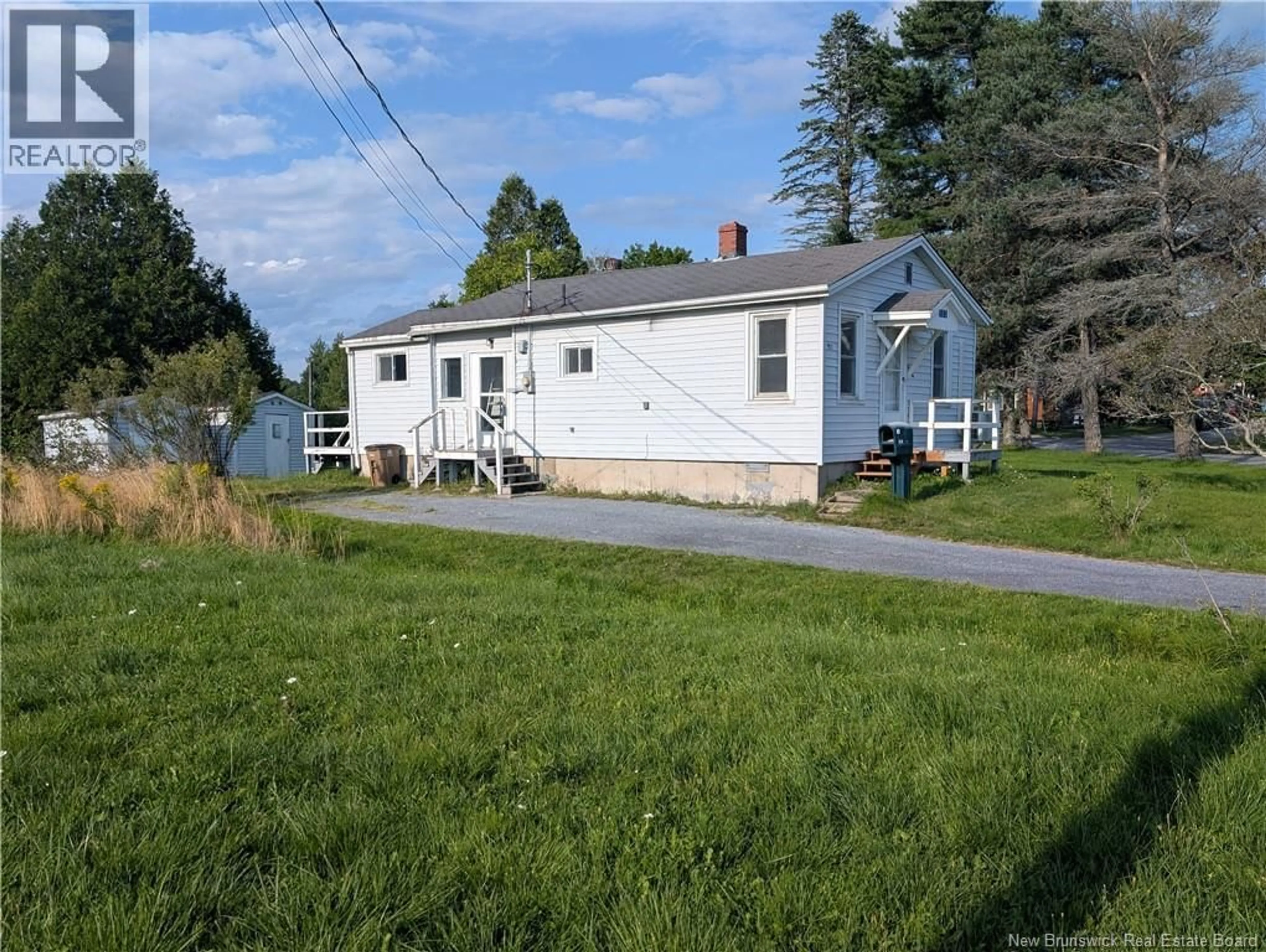 Unknown for Ext - 303 SIMPSON DRIVE, Saint John New Brunswick E2H2C8