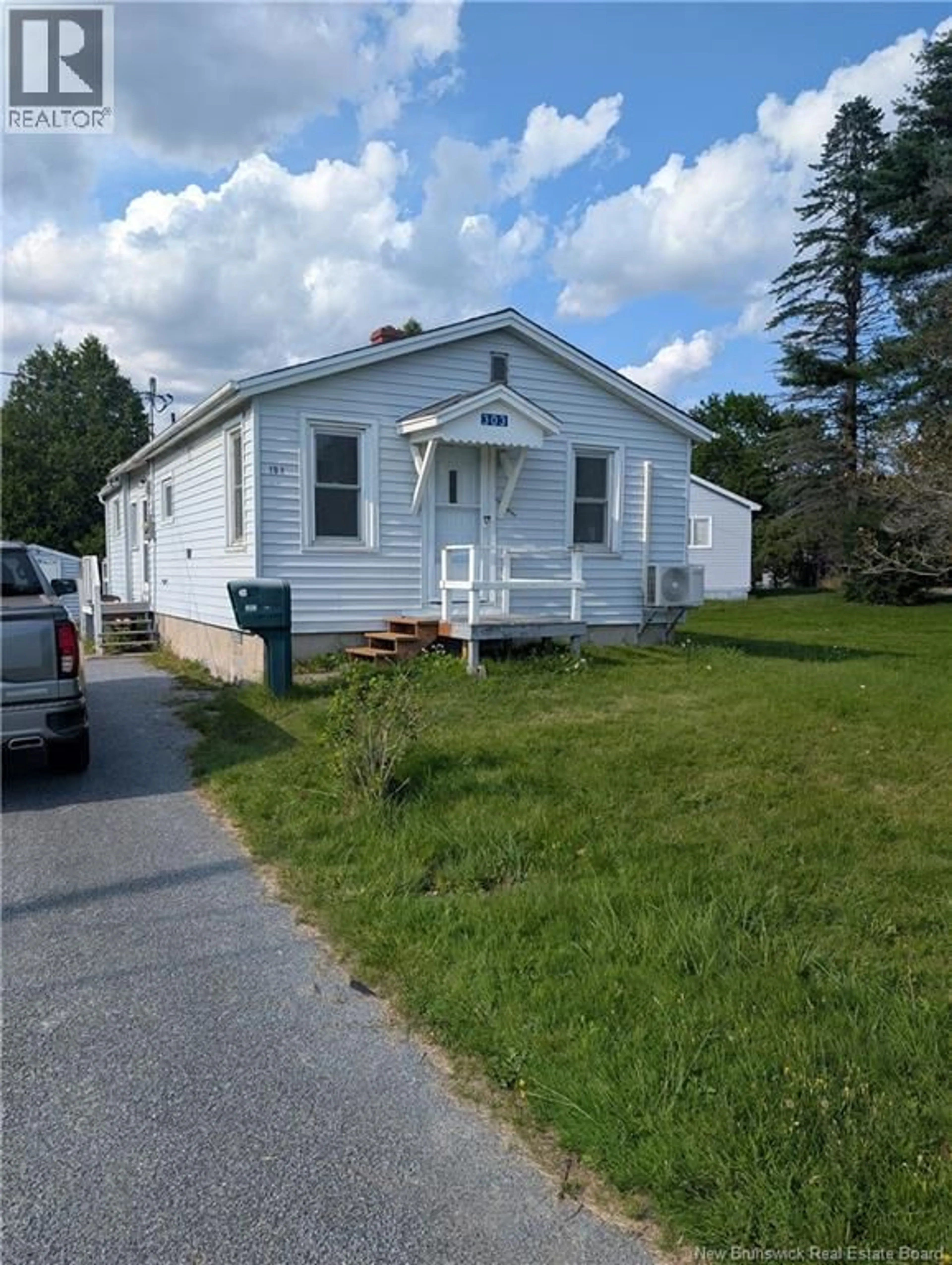 Unknown for Ext - 303 SIMPSON DRIVE, Saint John New Brunswick E2H2C8