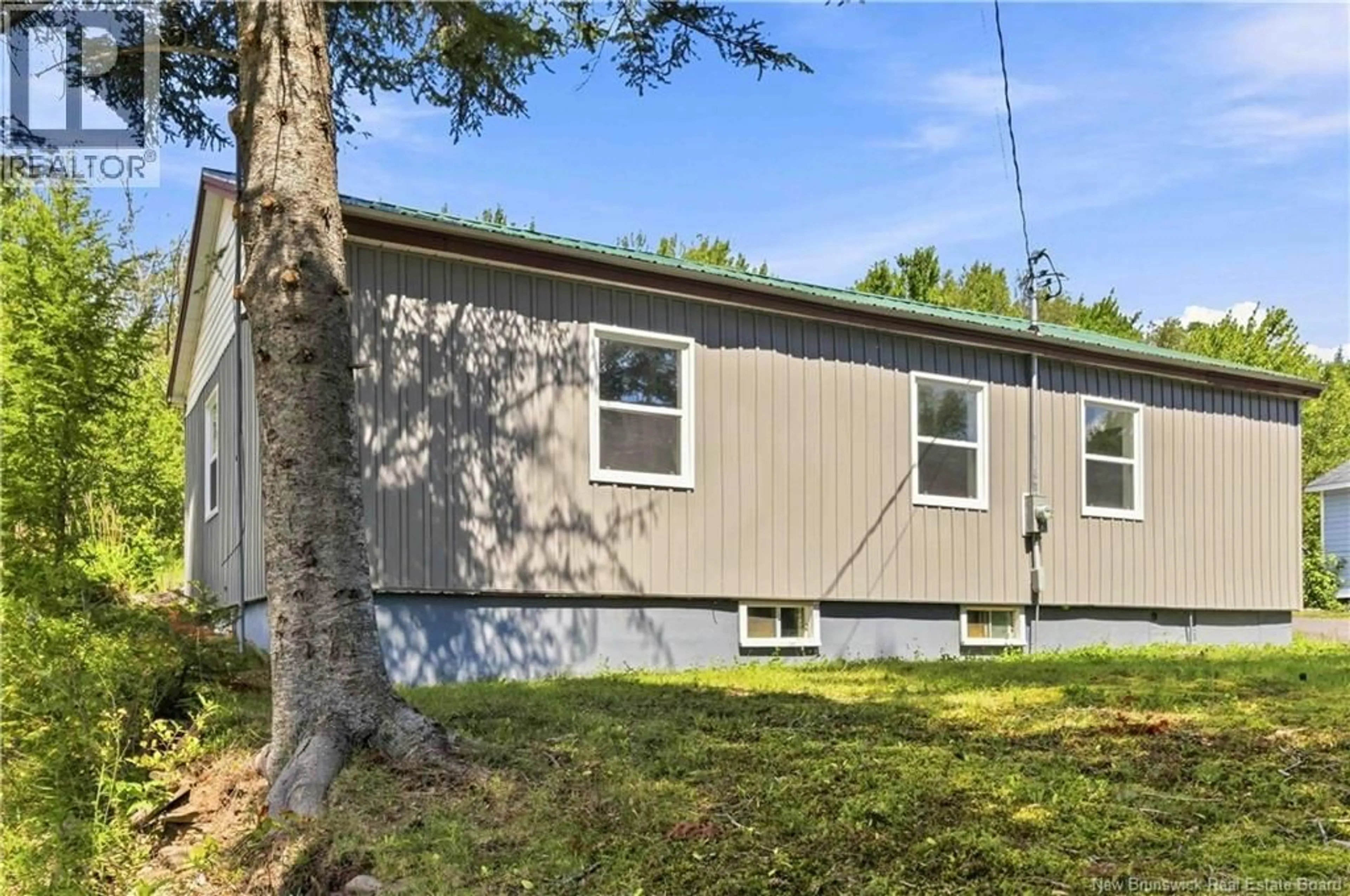 Home with vinyl exterior material, unknown for 395 NORTHFIELD AVENUE, Minto New Brunswick E4B3Z2