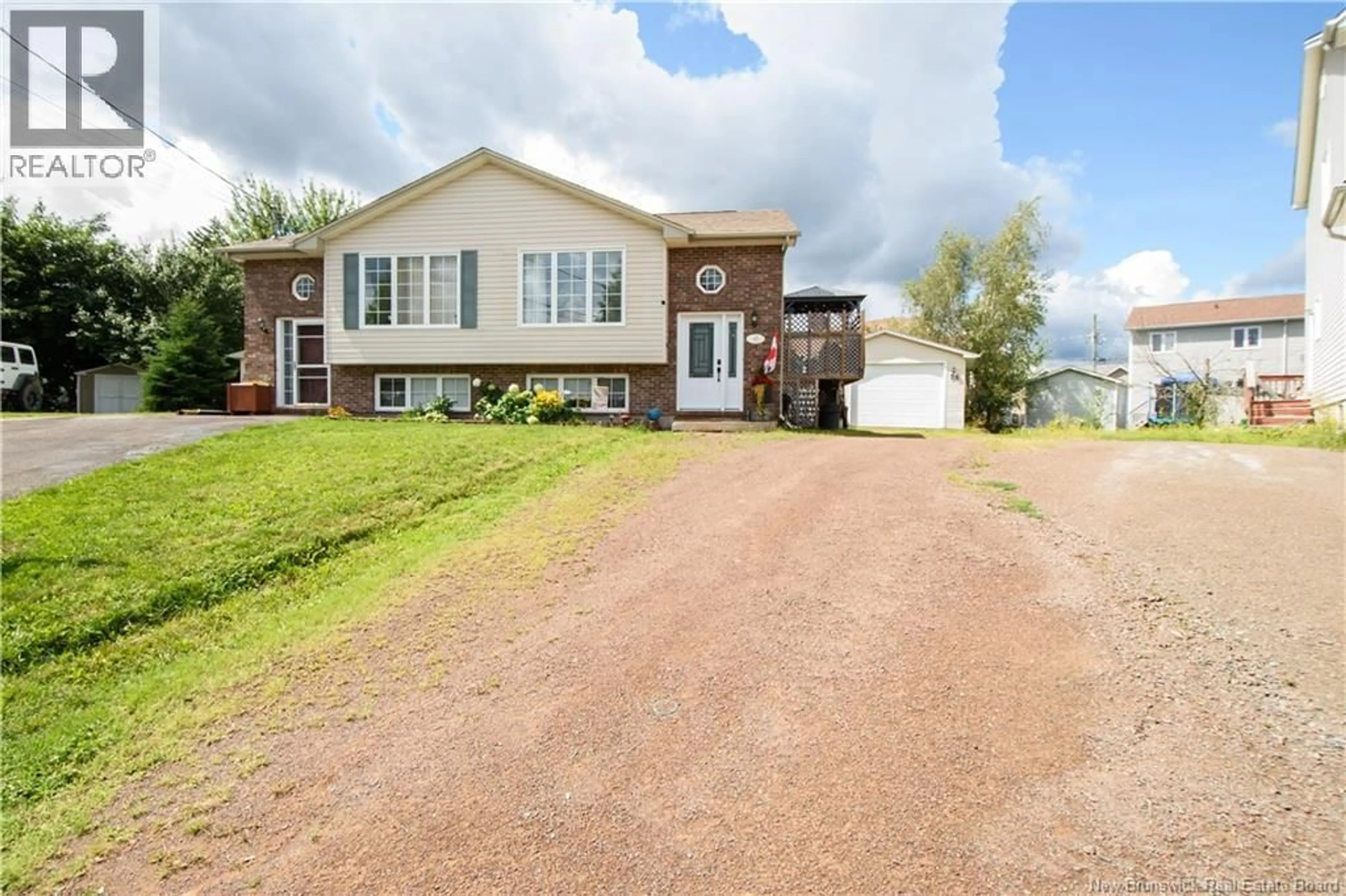 Unknown for 49 ARMOYAN COURT, Moncton New Brunswick E1G4T5