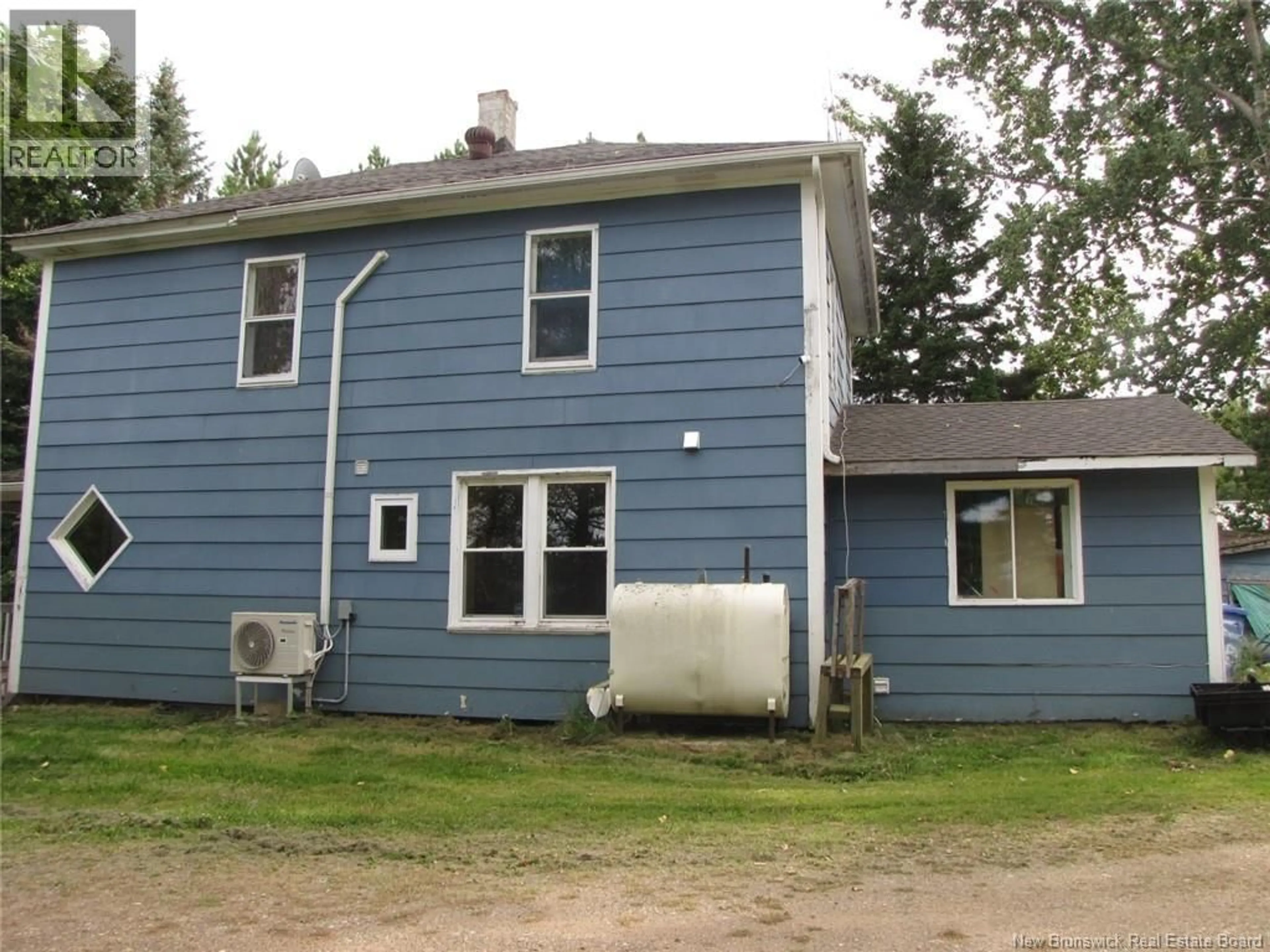 Home with vinyl exterior material, building for 158 PRINCIPALE, Memramcook New Brunswick E4K1A9