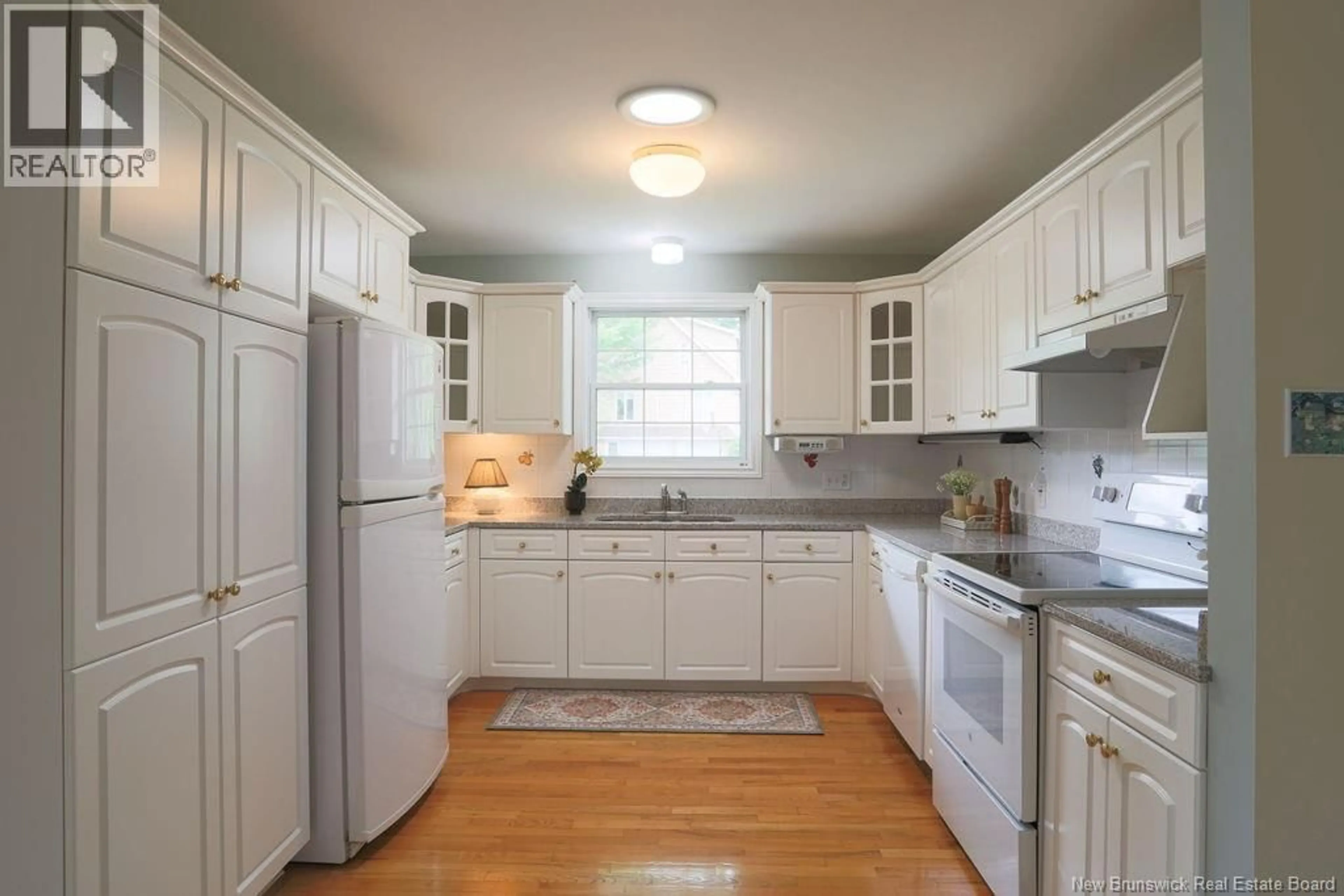 Standard kitchen, ceramic/tile floor for 18 GARRISON DRIVE, Rothesay New Brunswick E2H2V1