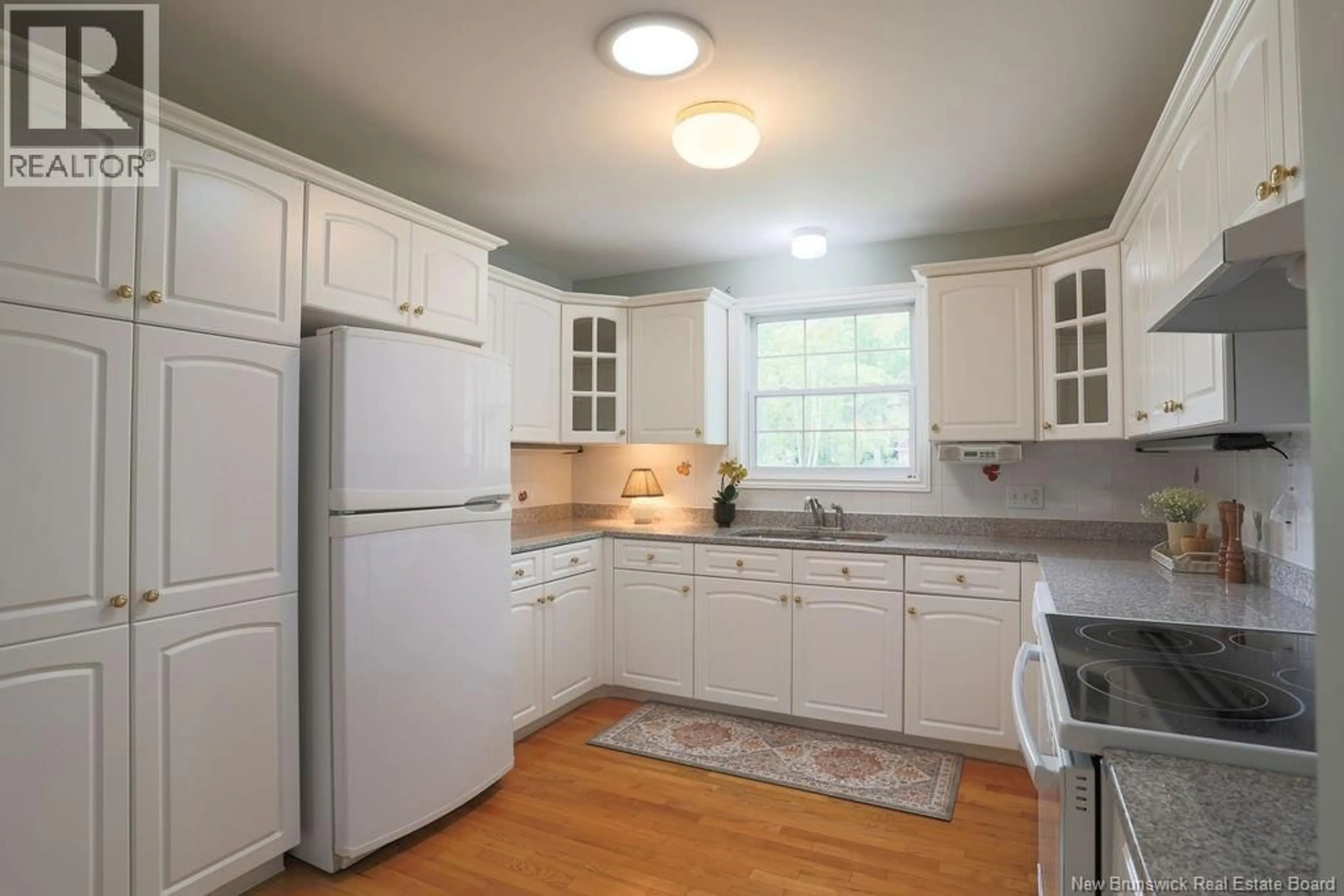 Standard kitchen, unknown for 18 GARRISON DRIVE, Rothesay New Brunswick E2H2V1