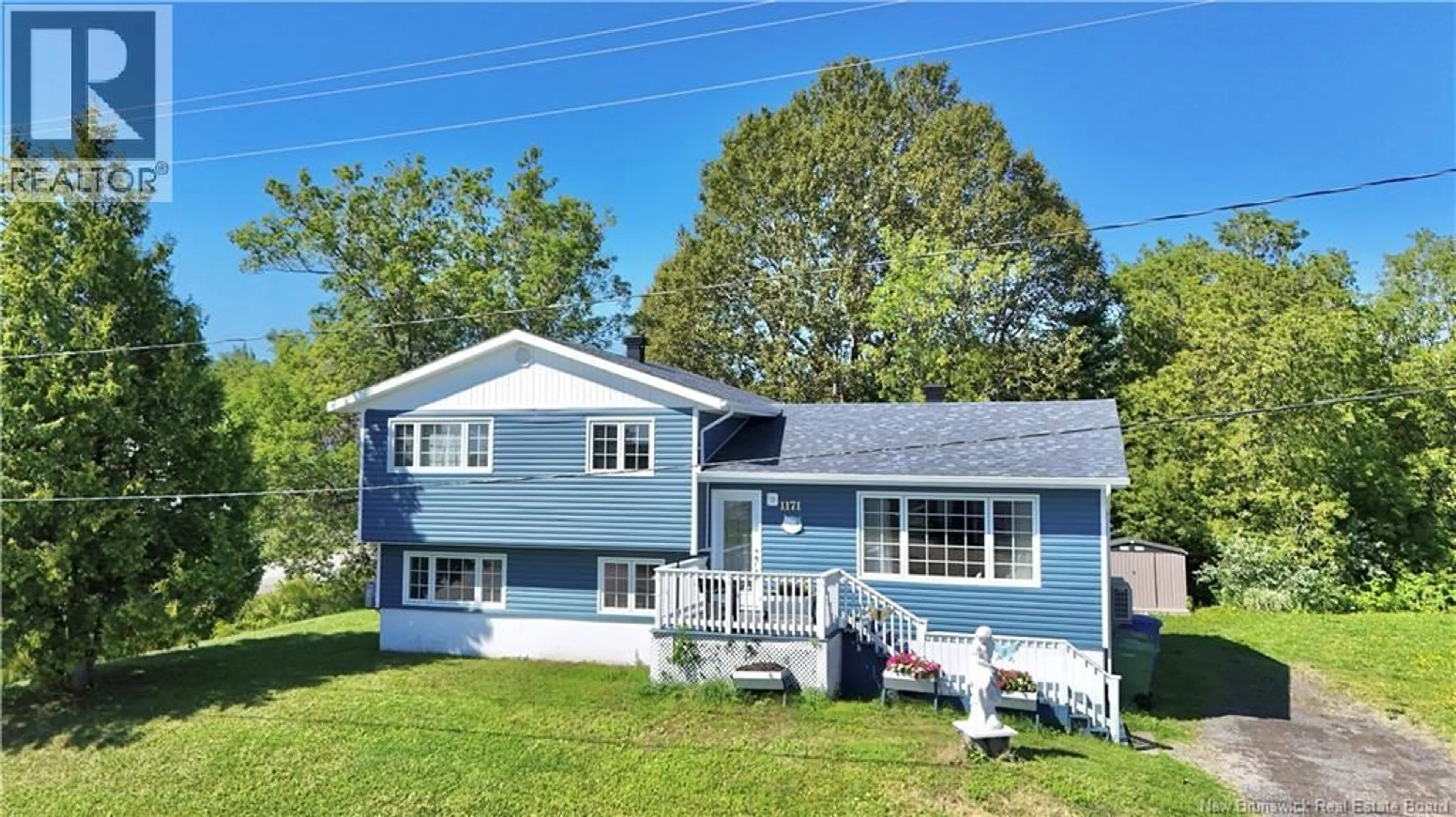 Home with vinyl exterior material, unknown for 1171 VICTORIA, Bathurst New Brunswick E2A4G2