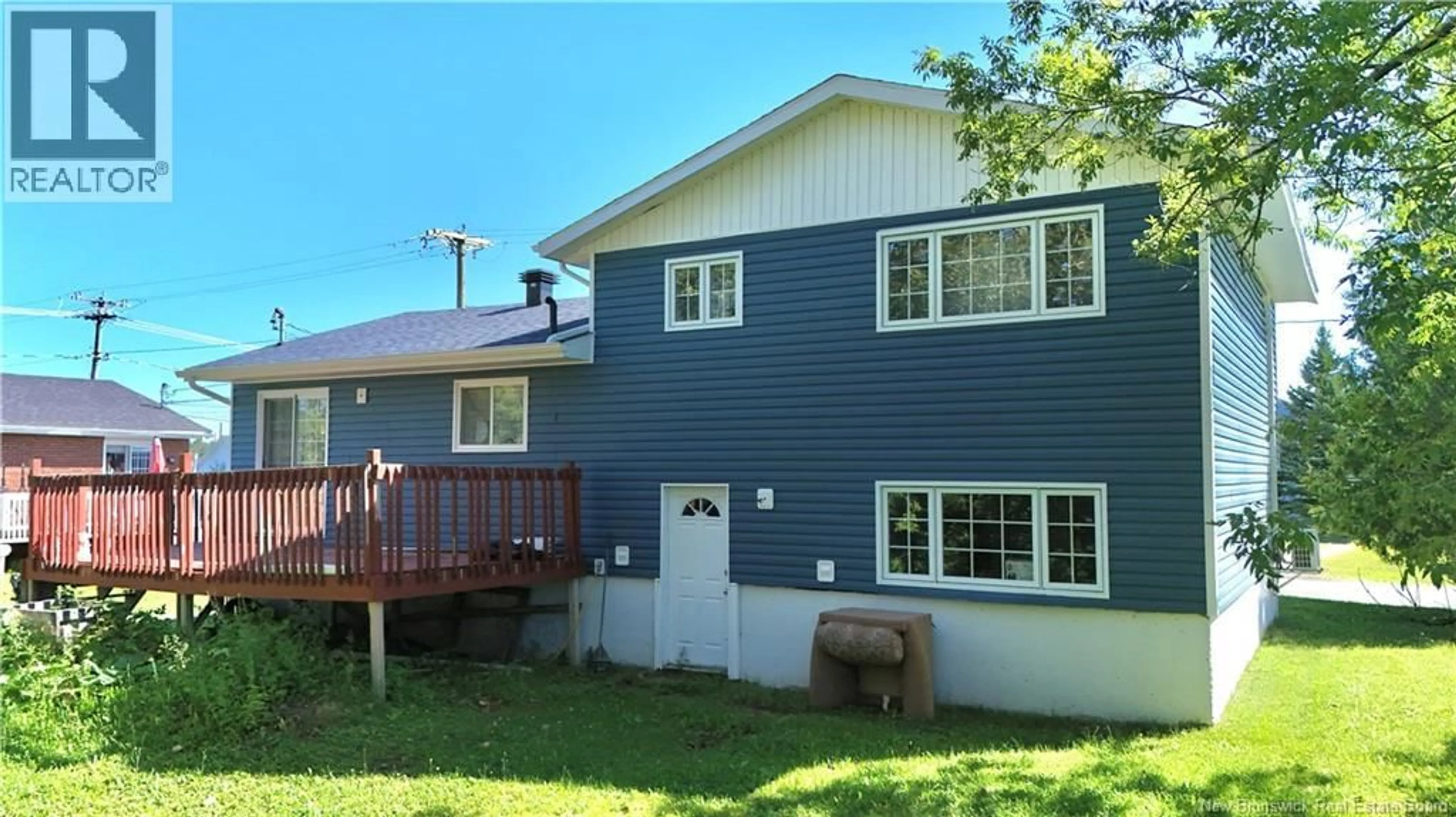 Home with vinyl exterior material, unknown for 1171 VICTORIA, Bathurst New Brunswick E2A4G2