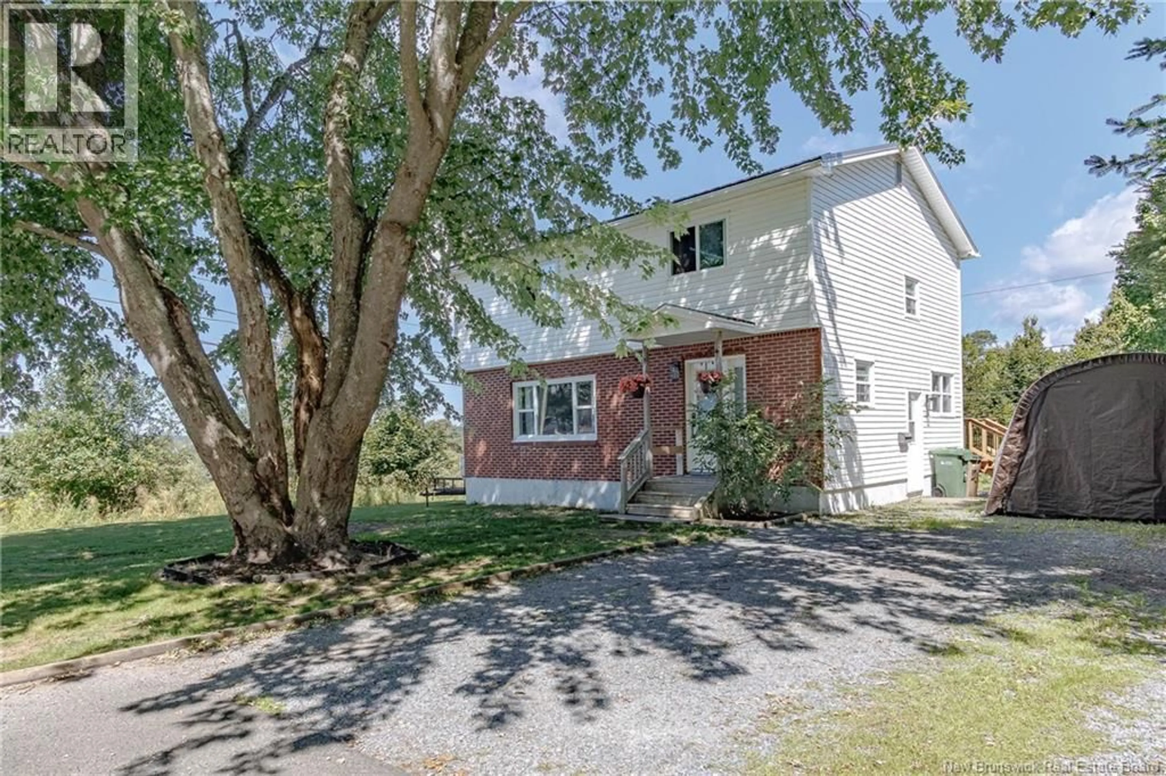 A pic from outside/outdoor area/front of a property/back of a property/a pic from drone, street for 35 MORLEY CRESCENT, Saint John New Brunswick E2J2X5