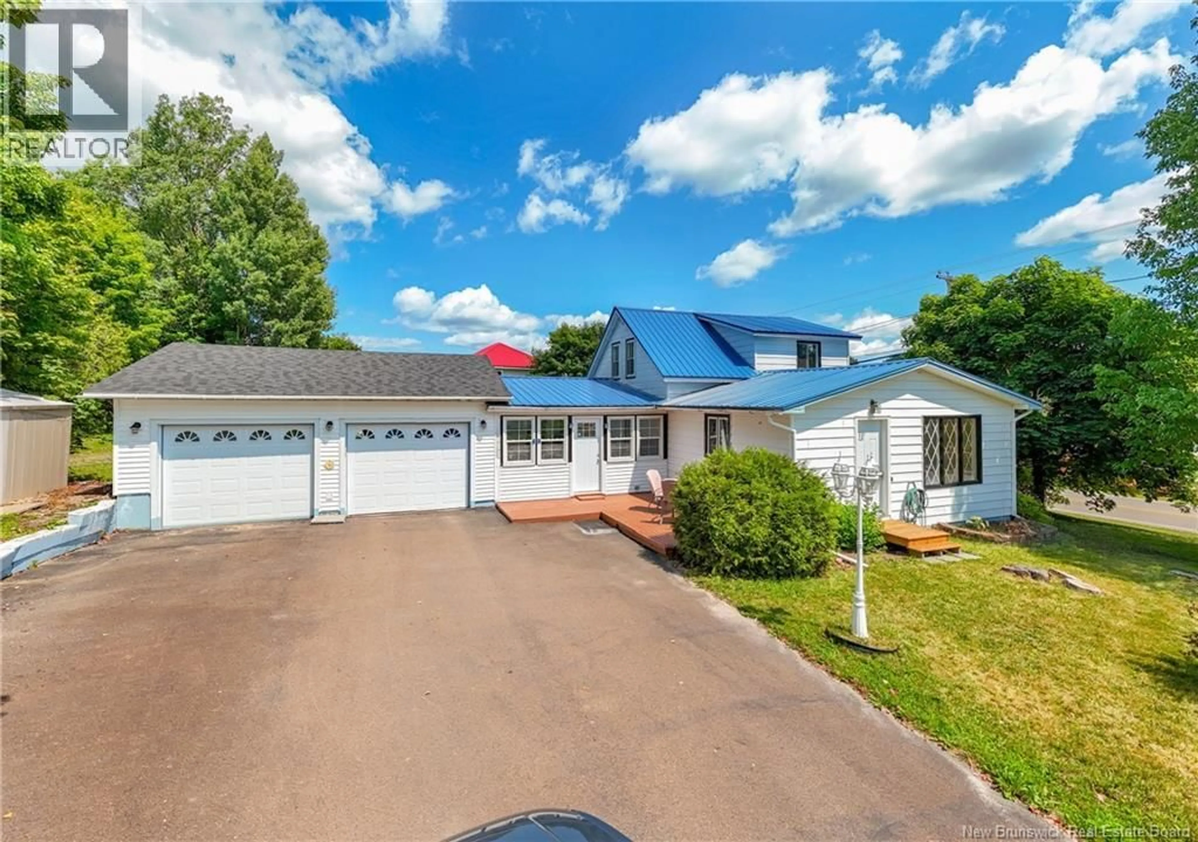 A pic from outside/outdoor area/front of a property/back of a property/a pic from drone, street for 11 VANCEBORO ROAD, McAdam New Brunswick E6J1Z3
