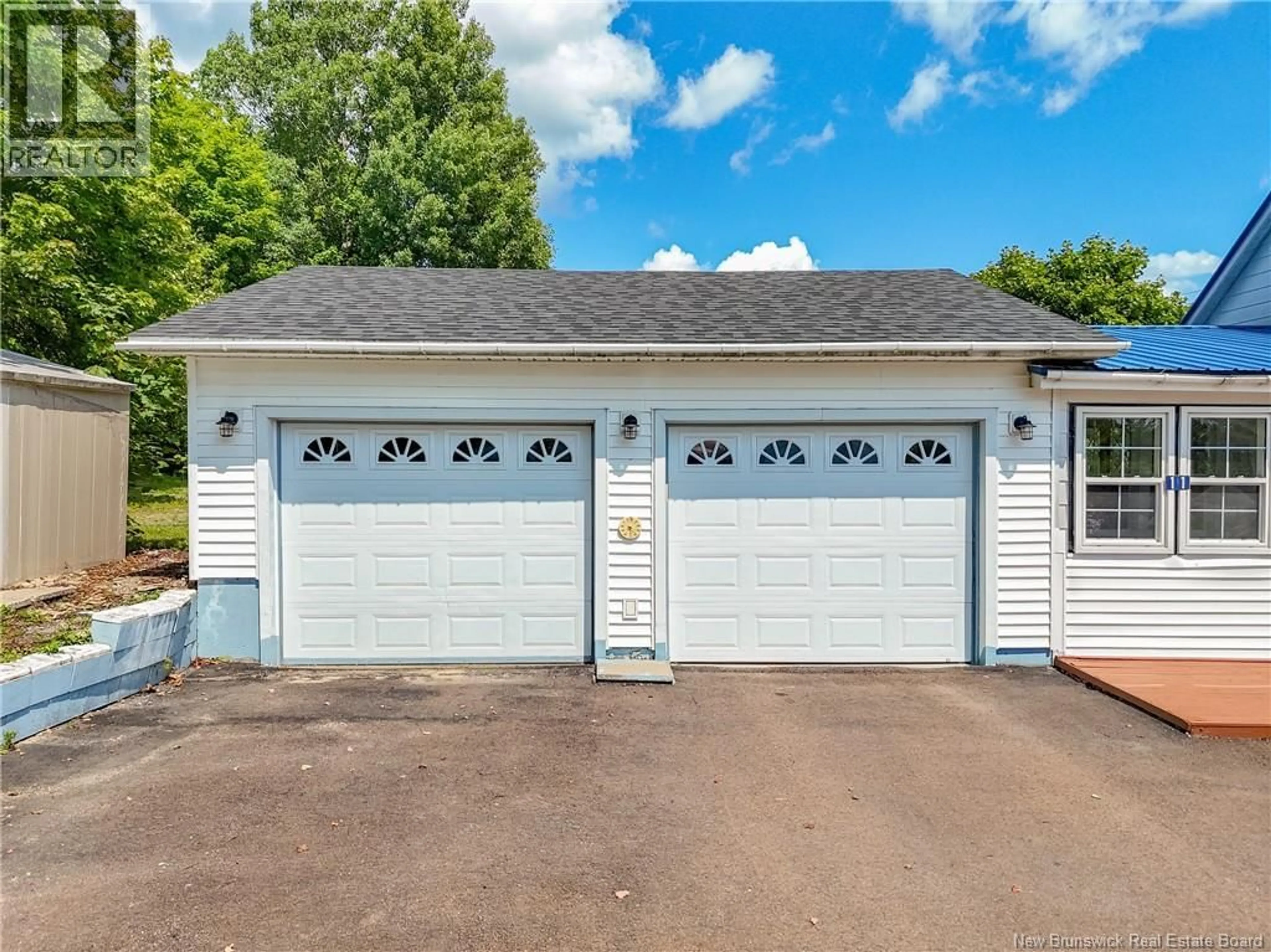 Indoor garage for 11 VANCEBORO ROAD, McAdam New Brunswick E6J1Z3