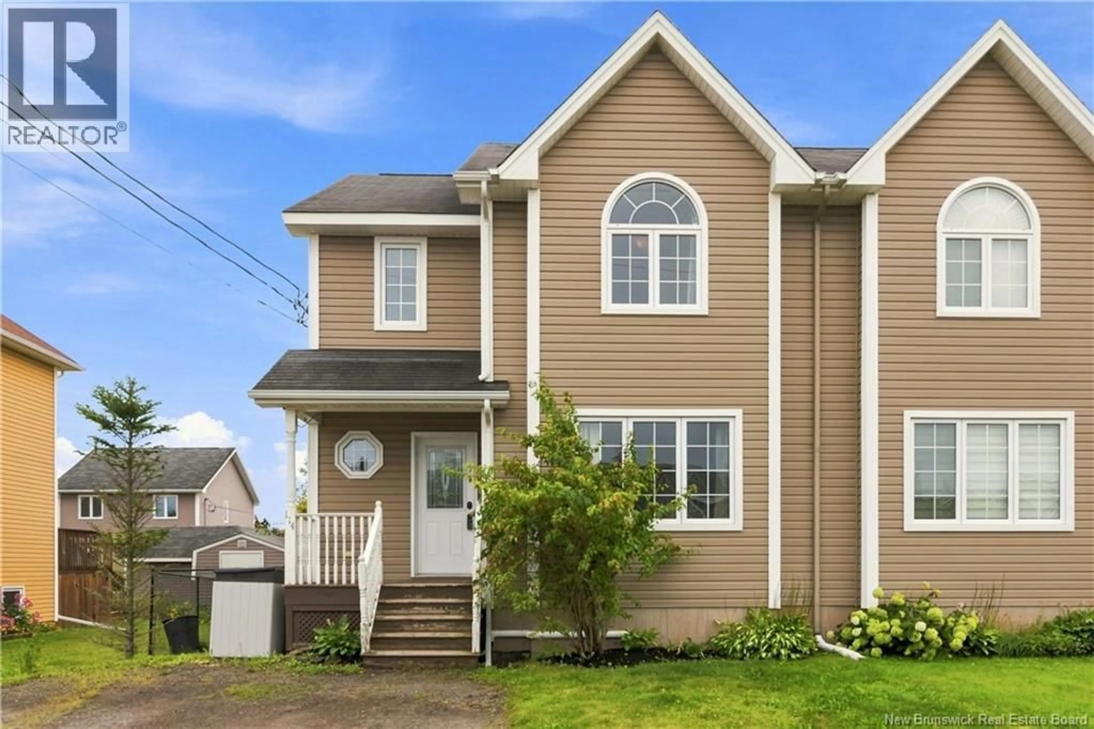 Home with vinyl exterior material, street for 114 RAINFORD COURT, Moncton New Brunswick E1G0T4