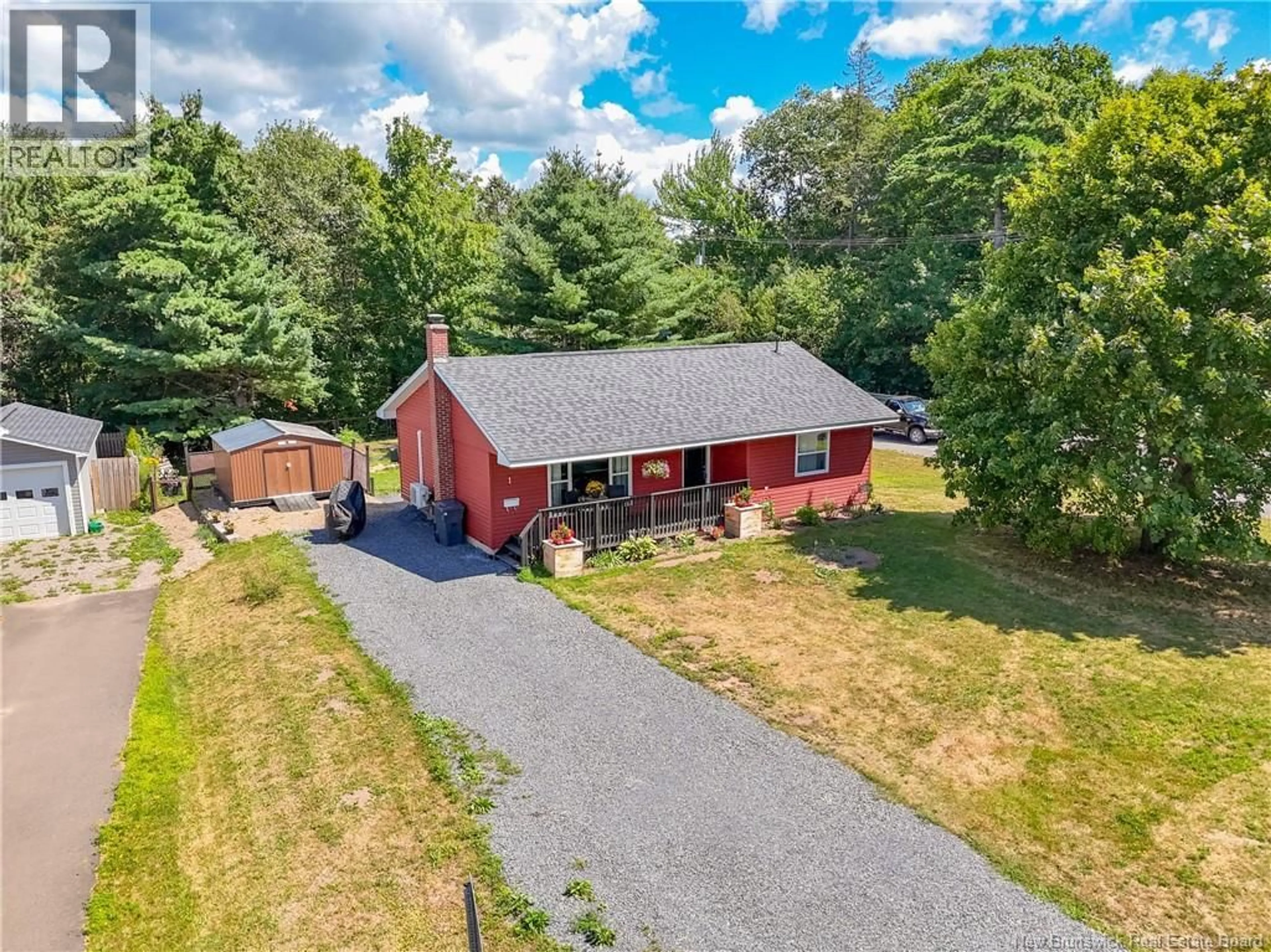 A pic from outside/outdoor area/front of a property/back of a property/a pic from drone, street for 1 ONONDAGA STREET, Oromocto New Brunswick E2V1B4