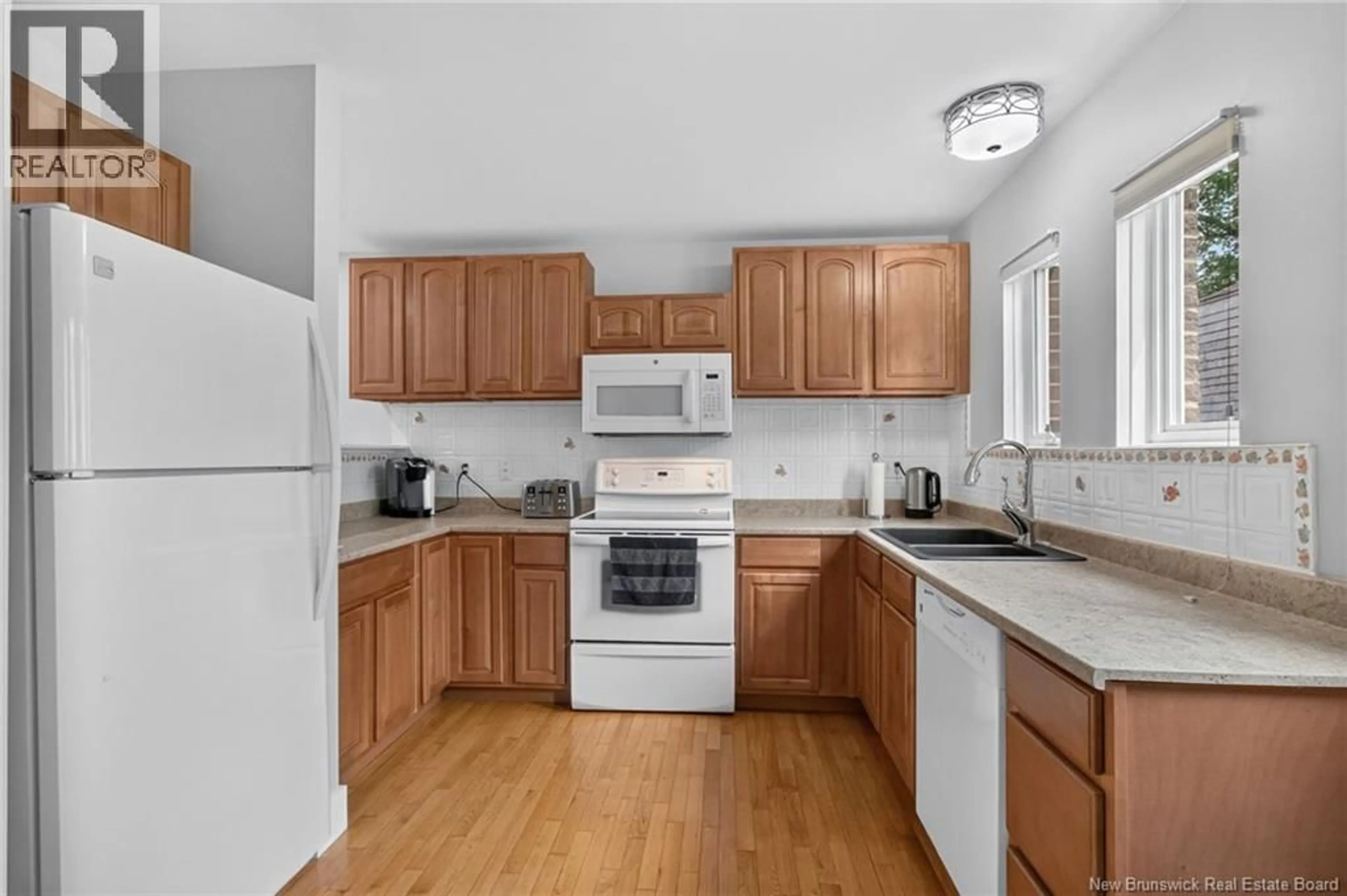 Standard kitchen, unknown for 1 - 60 WESTMOUNT BOULEVARD, Moncton New Brunswick E1E4G8