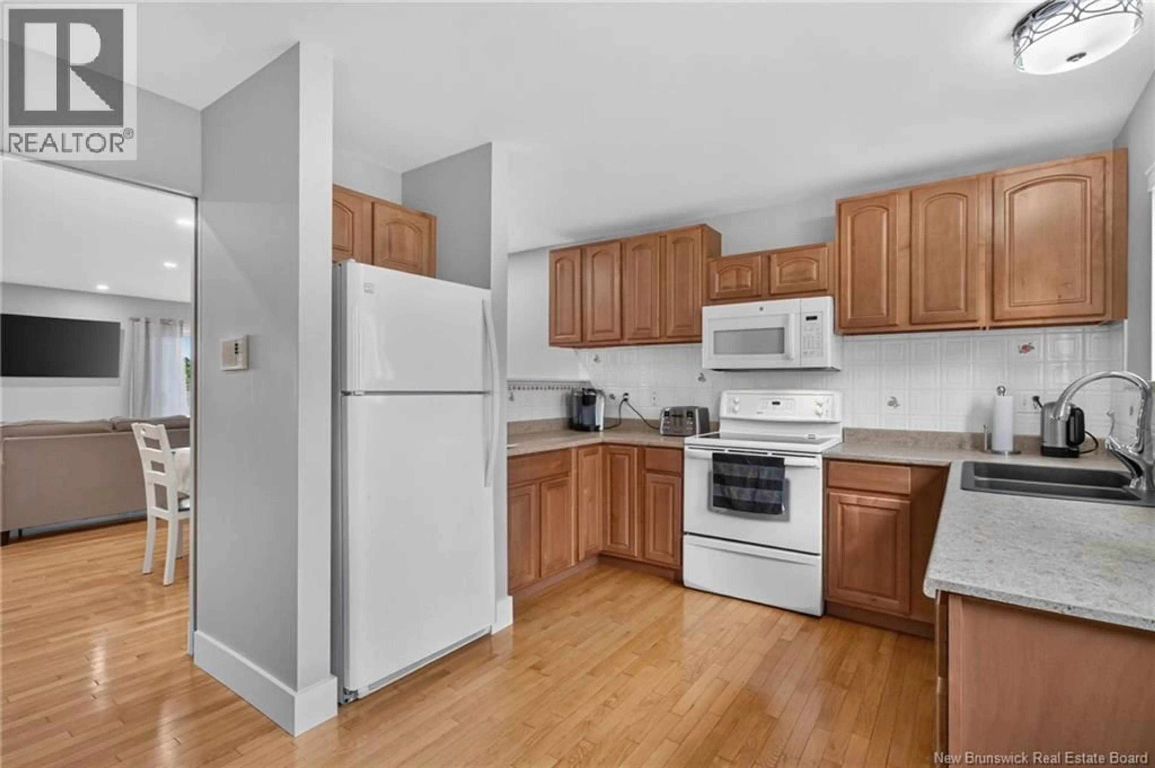 Standard kitchen, unknown for 1 - 60 WESTMOUNT BOULEVARD, Moncton New Brunswick E1E4G8