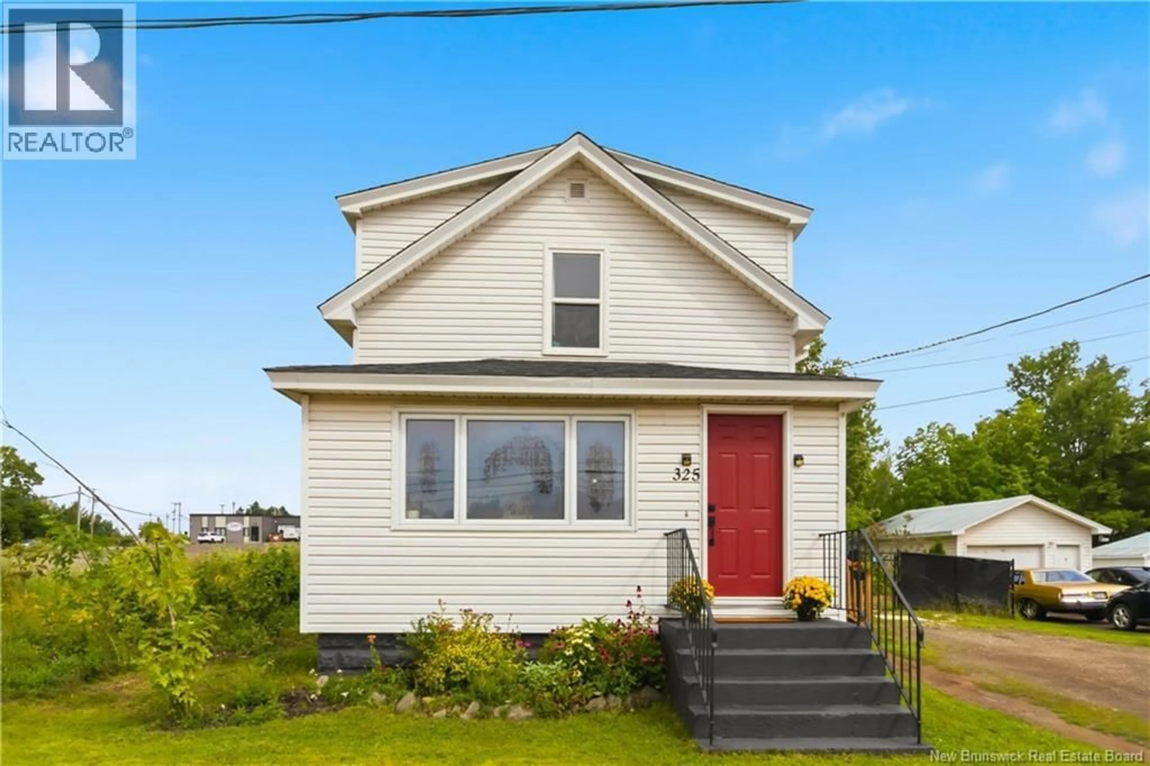 Home with vinyl exterior material, street for 325 SALISBURY ROAD, Moncton New Brunswick E1E1A9
