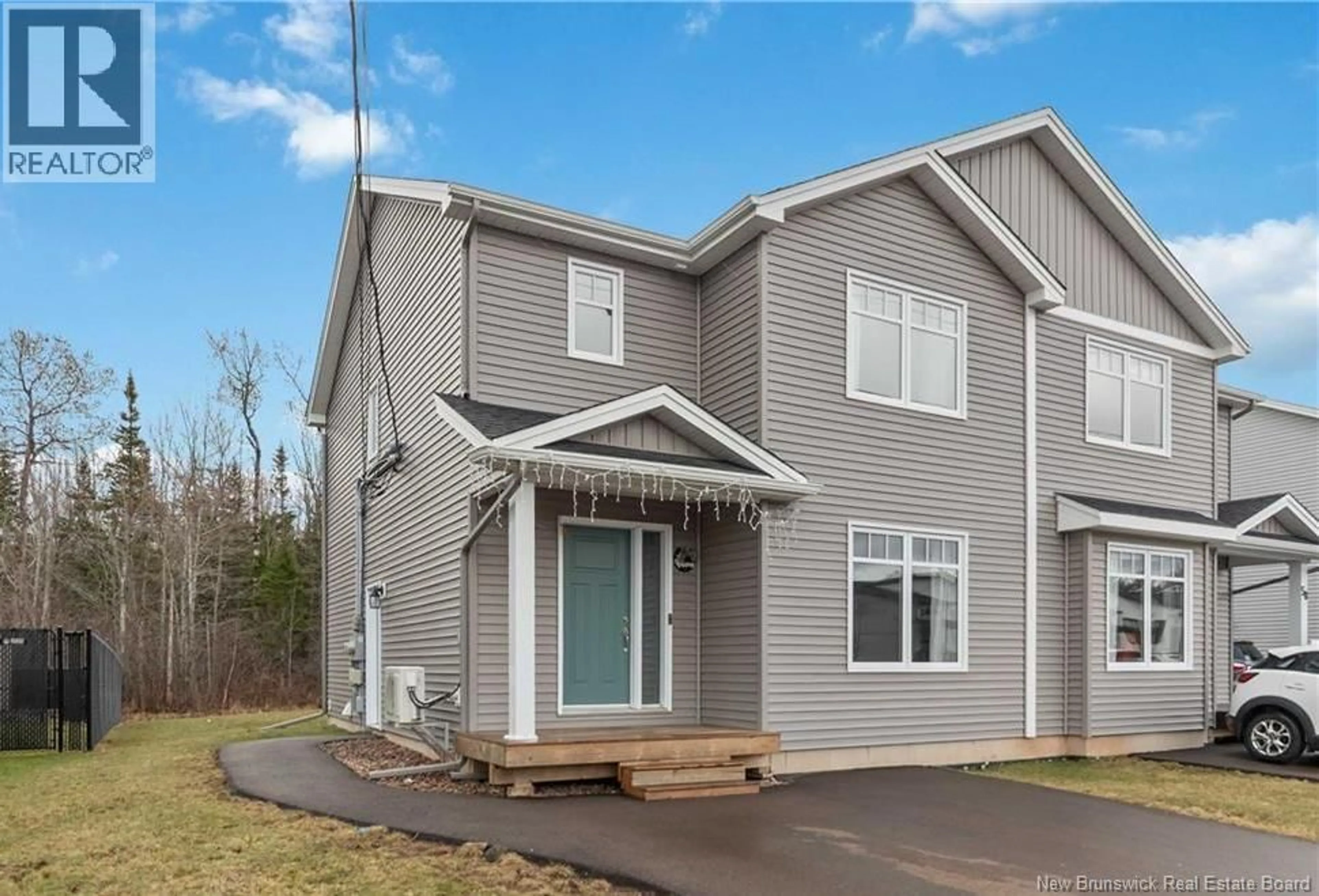 Home with vinyl exterior material, street for 48 BROOKLYN STREET, Moncton New Brunswick E1A7E8