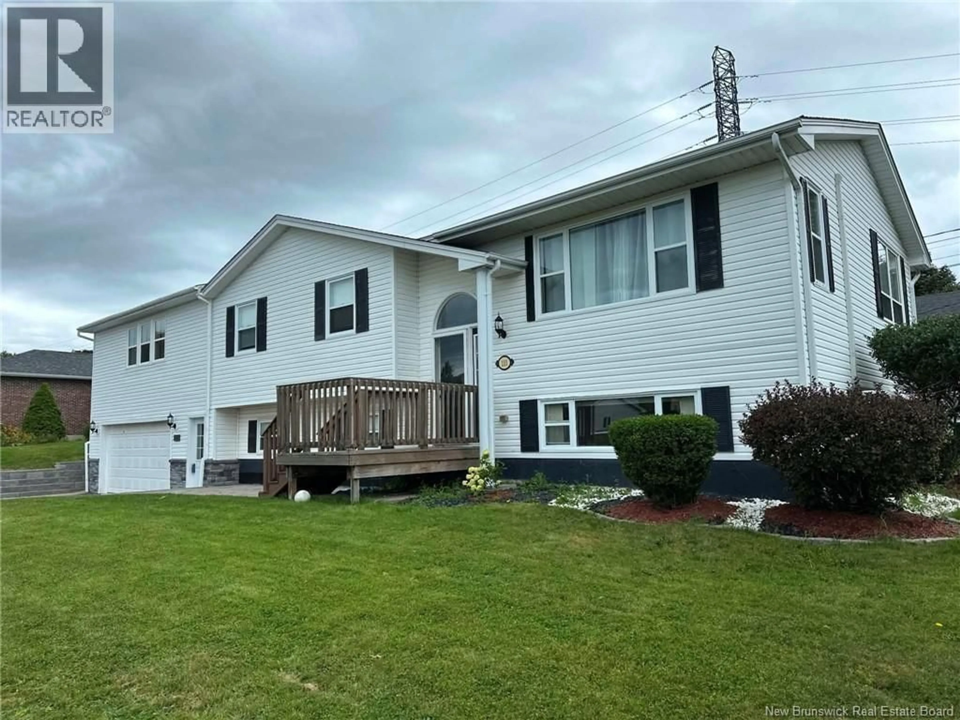 Home with vinyl exterior material, unknown for 111 SCOTIAVIEW DRIVE, Saint John New Brunswick E2M4E9