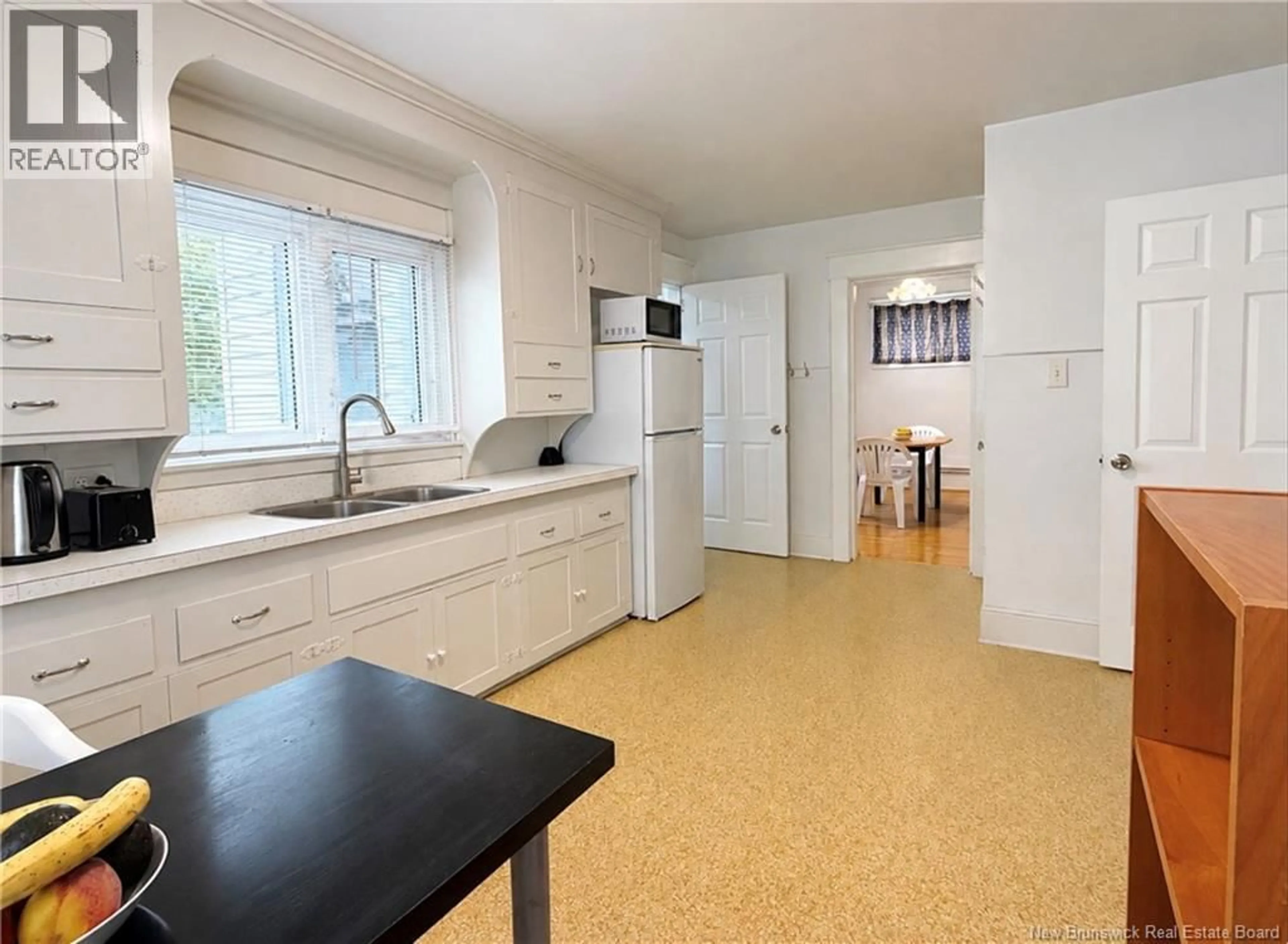 Standard kitchen, unknown for 222 YORK STREET, Bathurst New Brunswick E2A1H1
