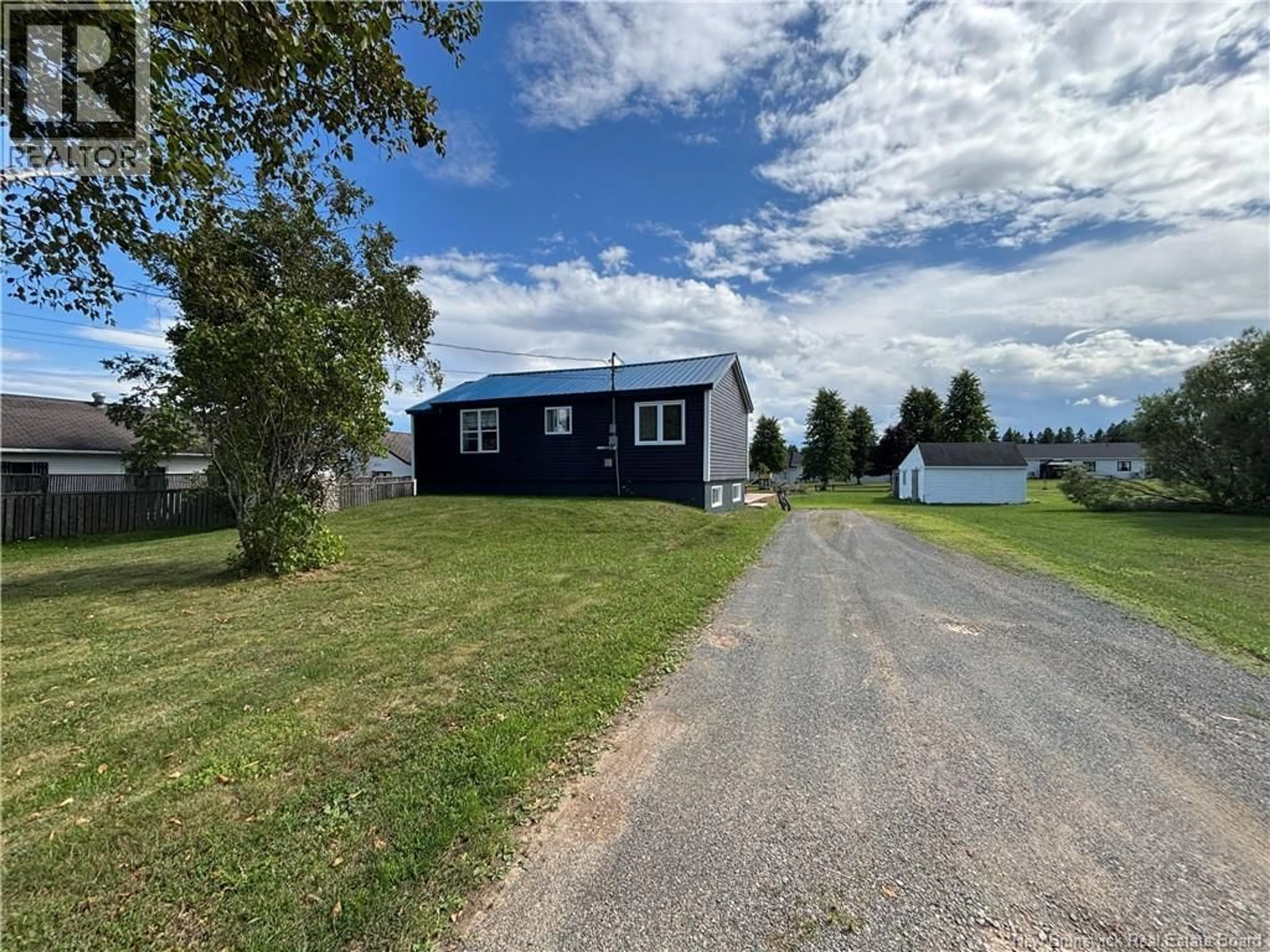 Shed for 97 RUE CORMIER, Petit-Rocher New Brunswick E8J1N7