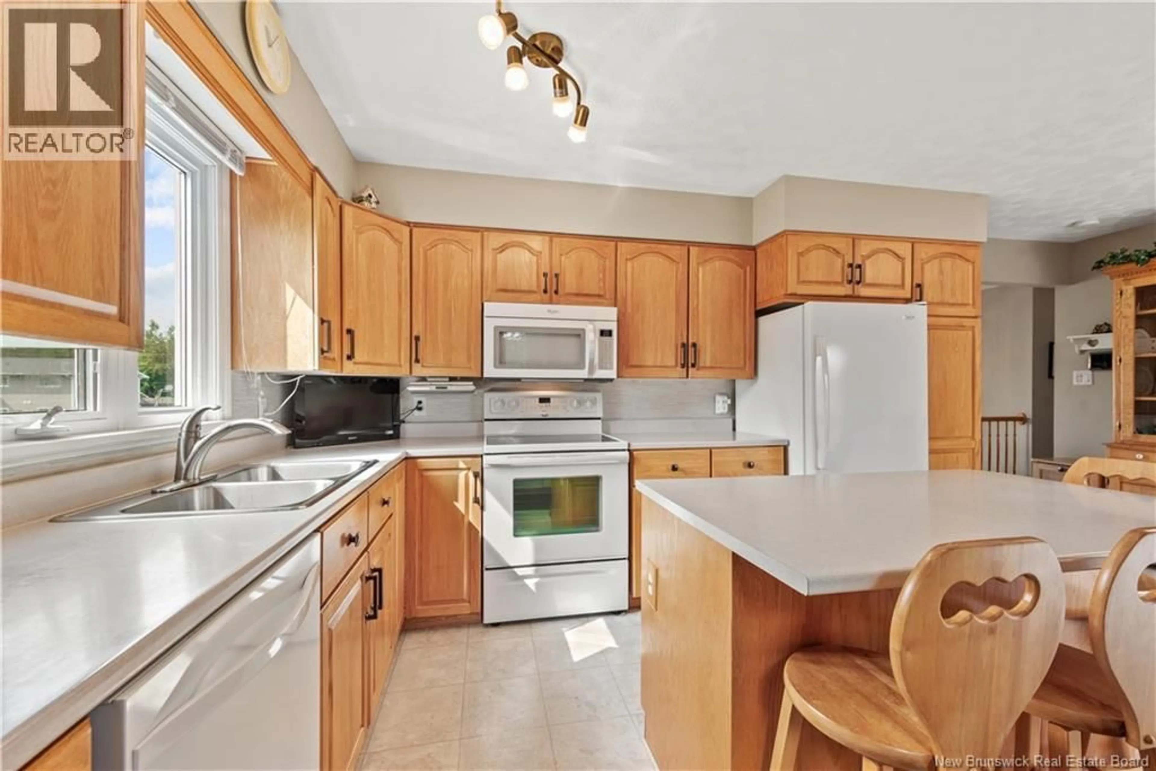 Standard kitchen, unknown for 92 ALPHONSE STREET, Shediac New Brunswick E4P1E1