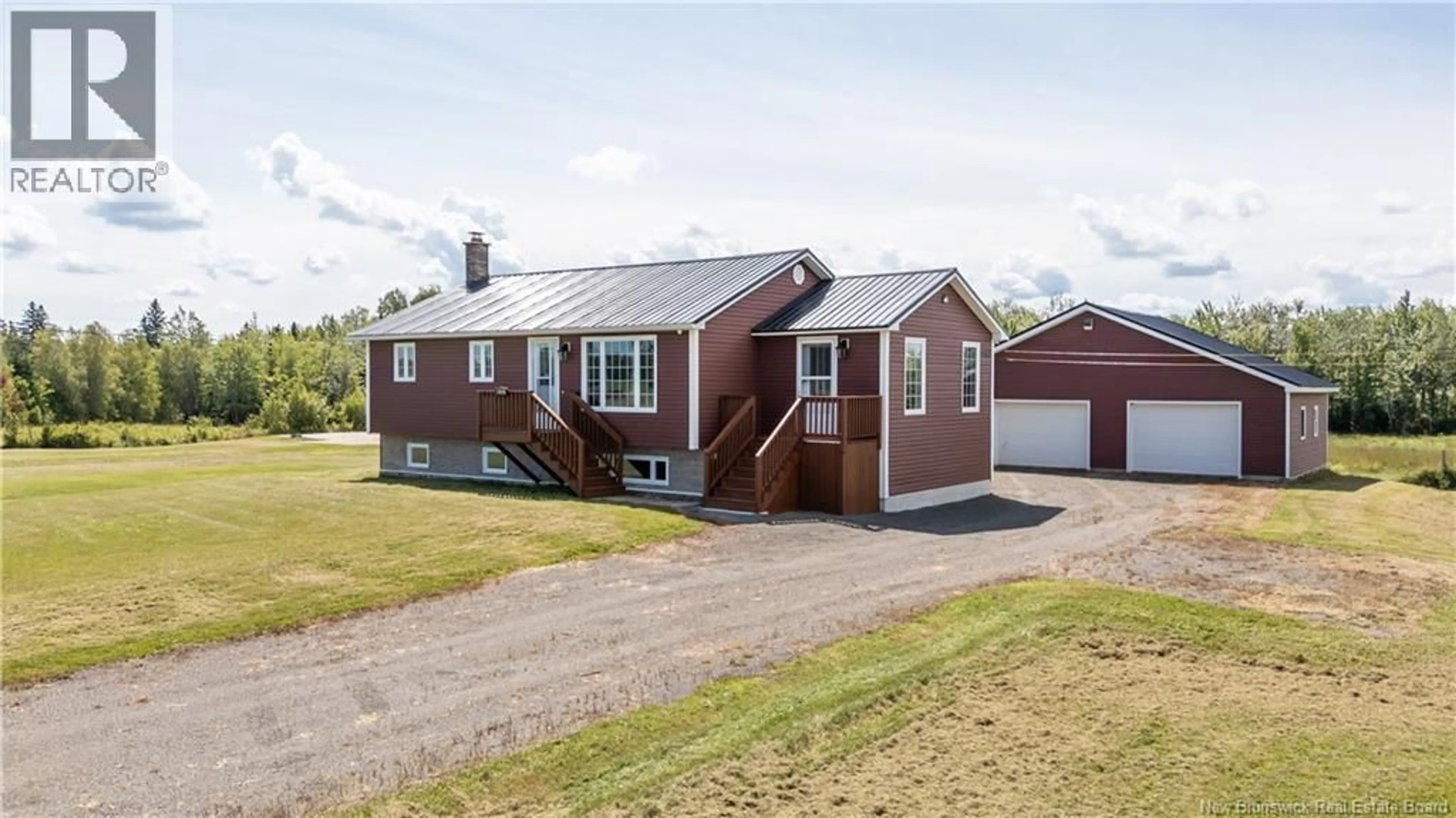 A pic from outside/outdoor area/front of a property/back of a property/a pic from drone, building for 649 DES DALLAIRE, Sainte-Marie-De-Kent New Brunswick E4S1S5