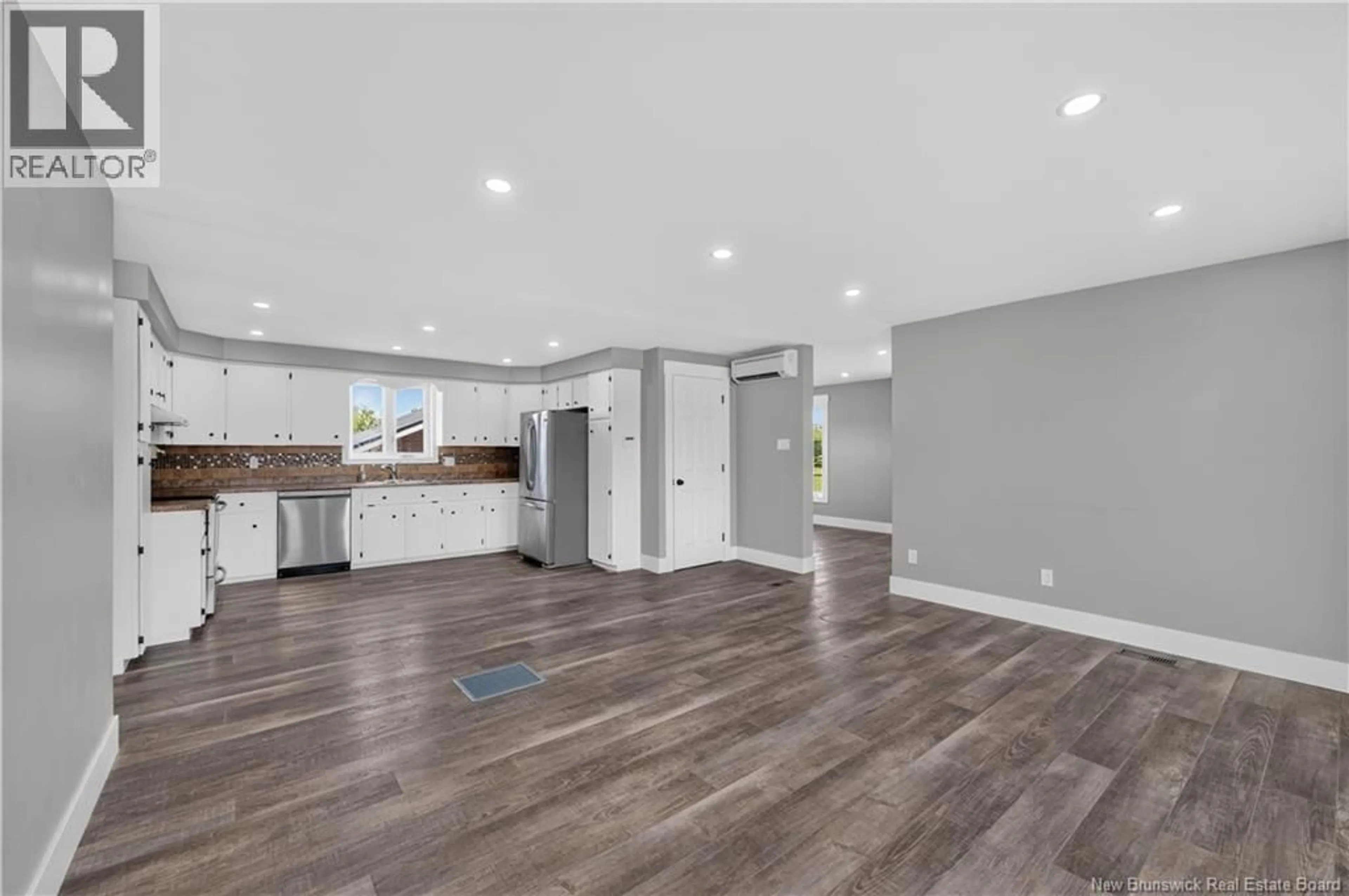 Open concept kitchen, unknown for 649 DES DALLAIRE, Sainte-Marie-De-Kent New Brunswick E4S1S5