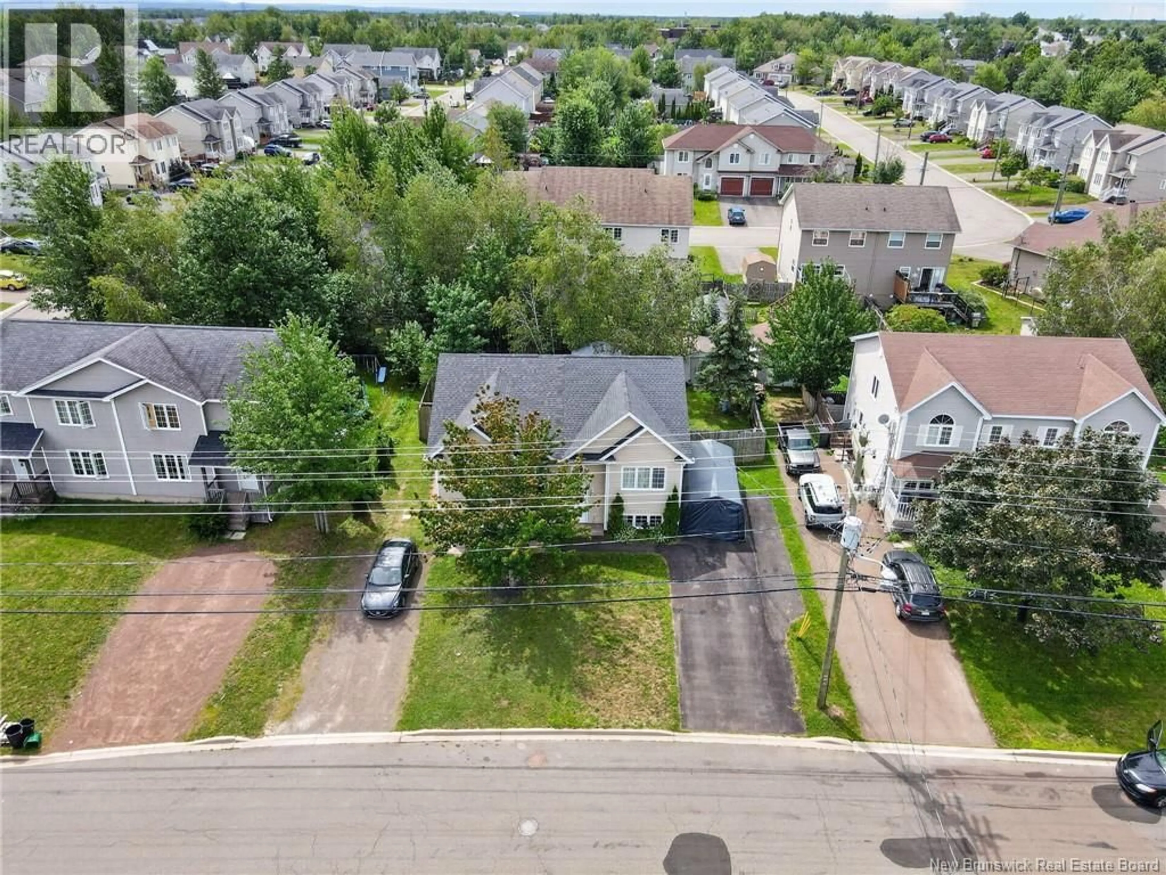 A pic from outside/outdoor area/front of a property/back of a property/a pic from drone, street for 256 GLENCAIRN DRIVE, Moncton New Brunswick E1G5G5