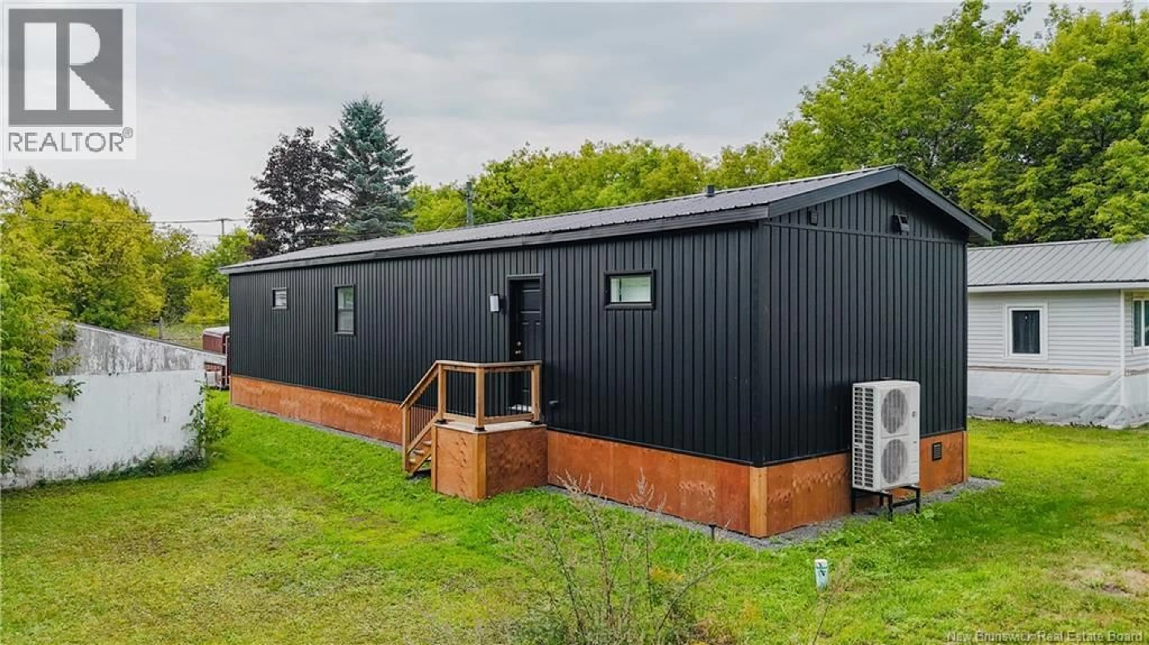 Shed for 202 UNION STREET, Woodstock New Brunswick E7M2X5