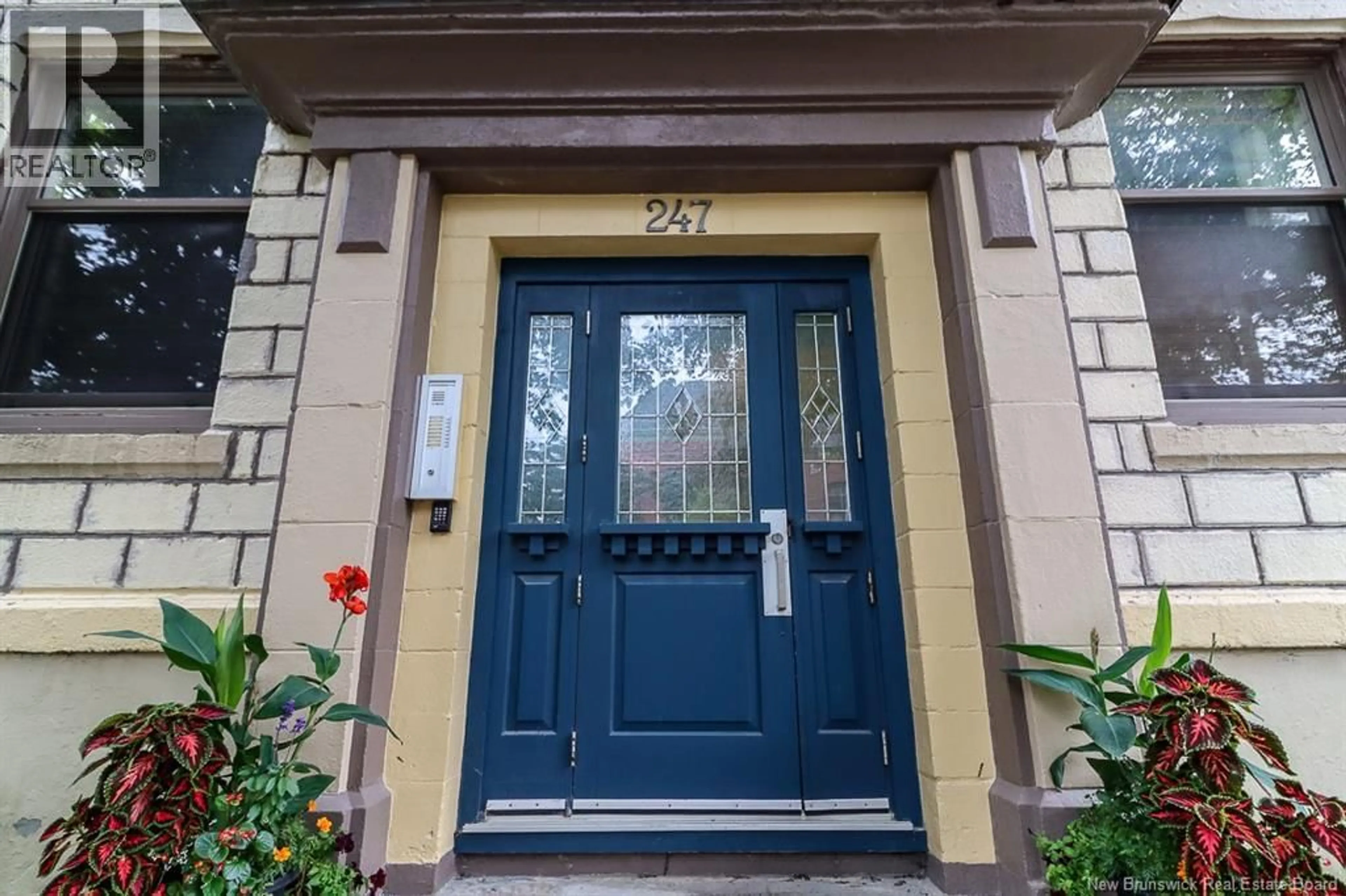 Indoor entryway for 1 - 247 GERMAIN STREET, Saint John New Brunswick E2L2G5