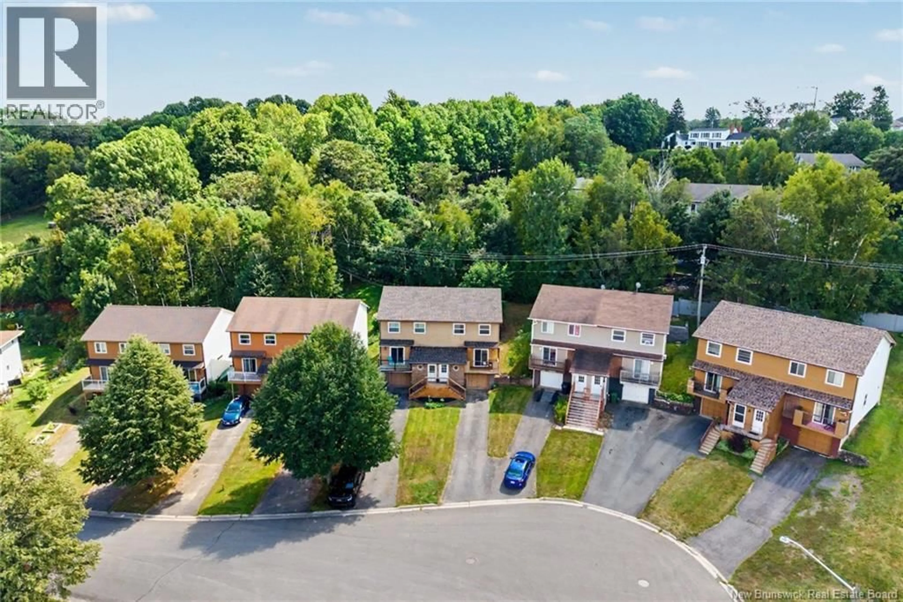 A pic from outside/outdoor area/front of a property/back of a property/a pic from drone, street for 76 ANGELVIEW COURT, Fredericton New Brunswick E3B7A8