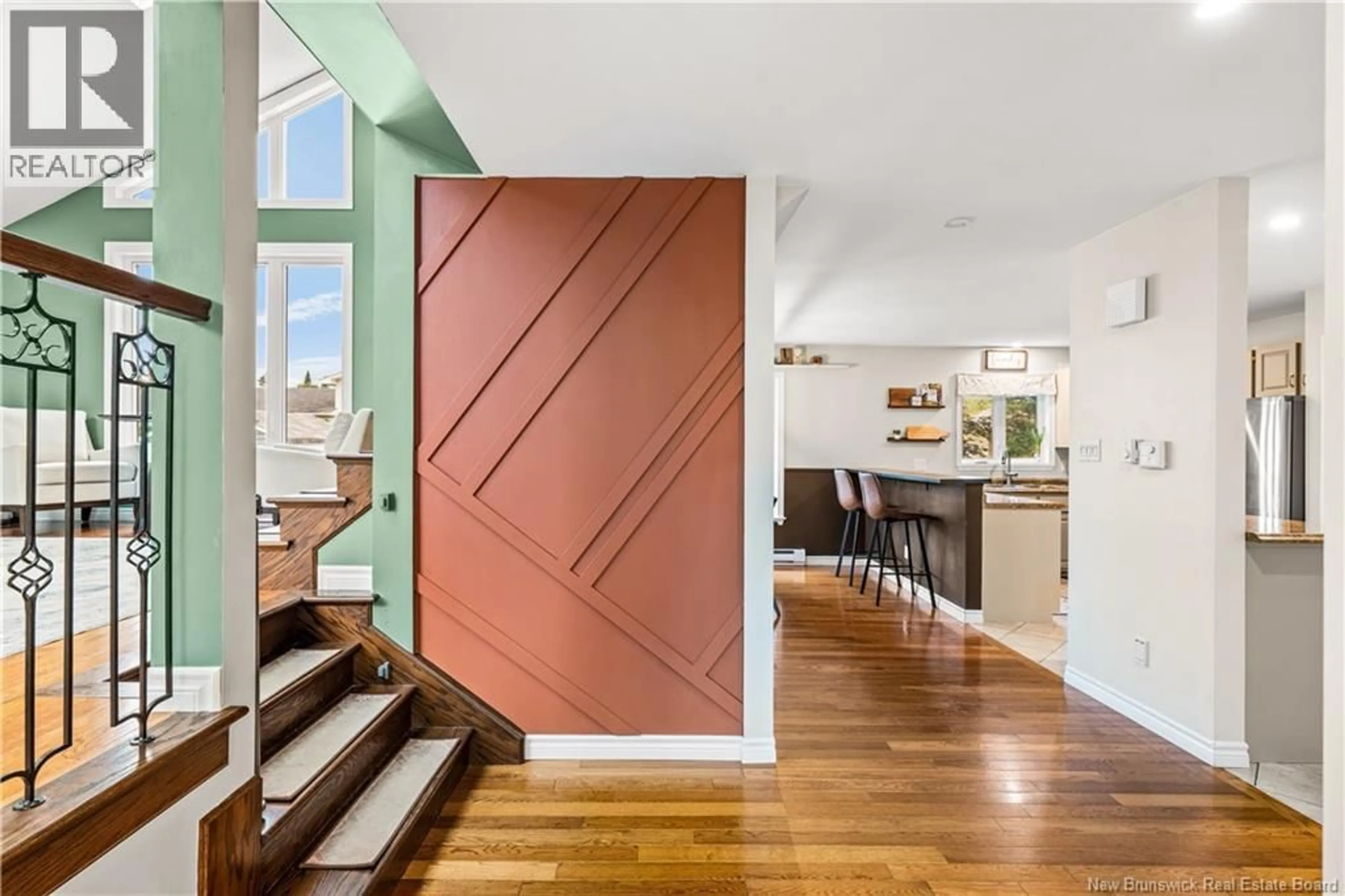 Indoor entryway for 313 GASPÉ, Dieppe New Brunswick E1A6C6
