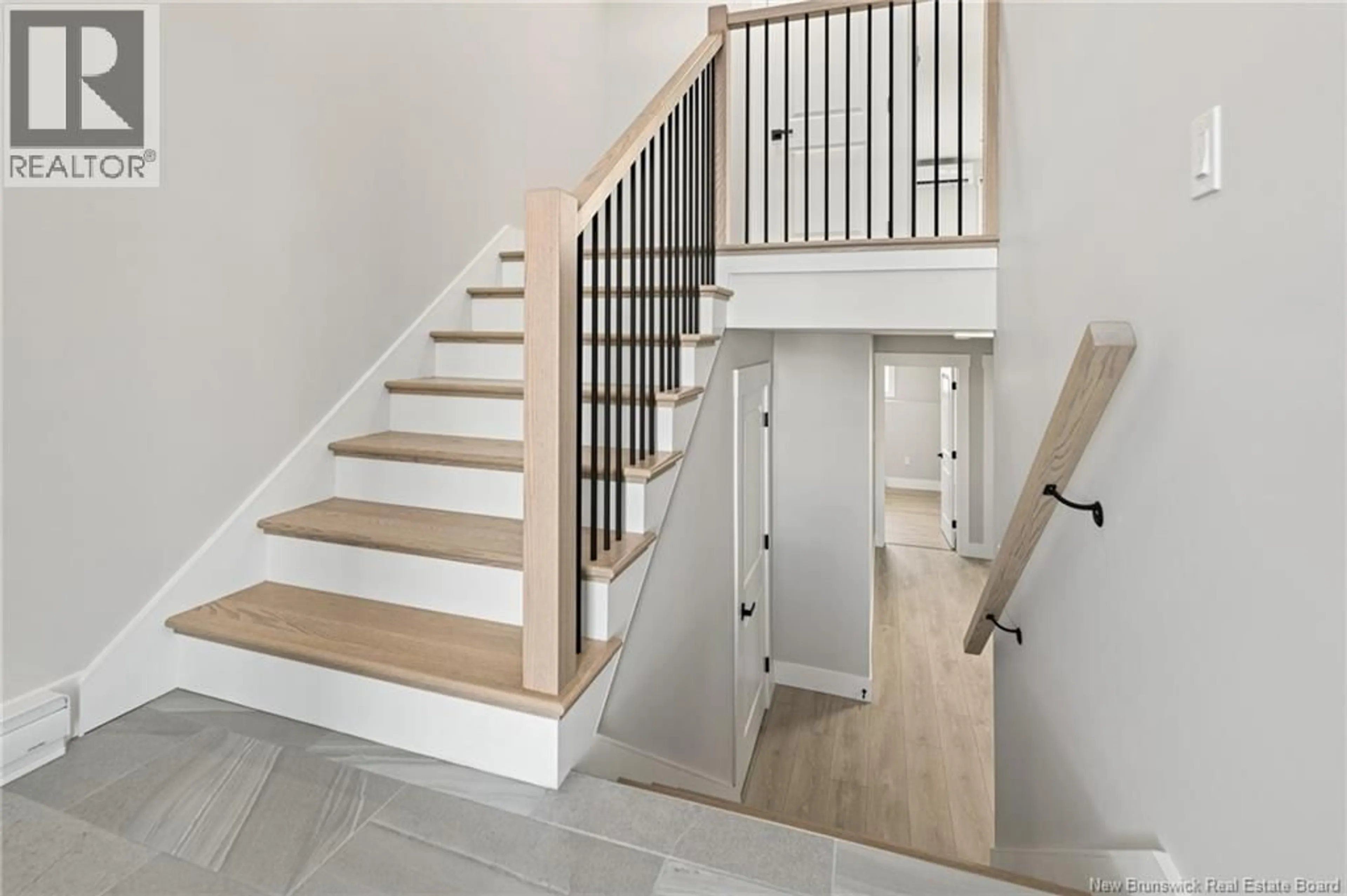 Stairs for 24 VIOLET STREET, Shediac New Brunswick E4P0Z8