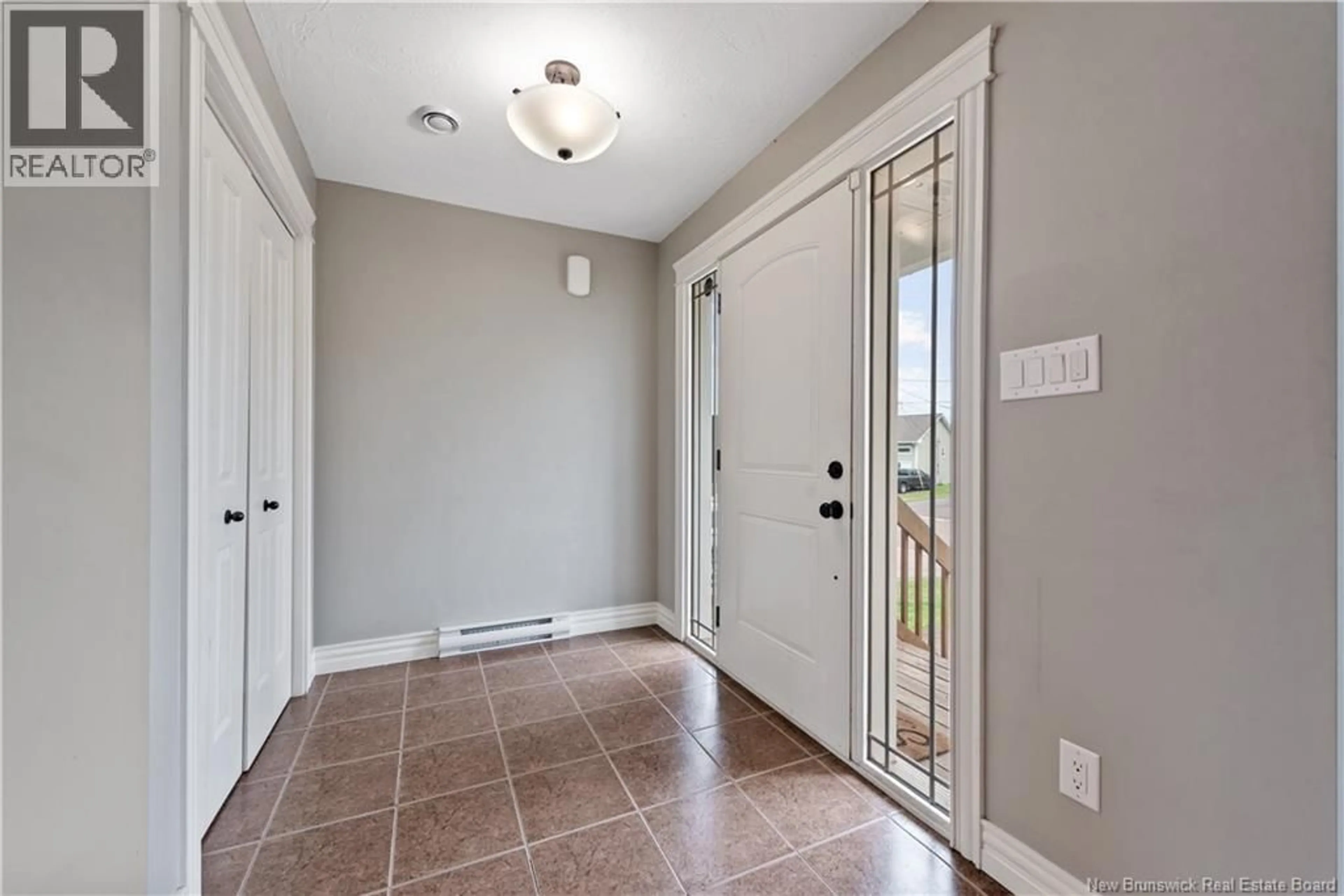 Indoor entryway for 38 CASPIAN COURT, Moncton New Brunswick E1G1X8