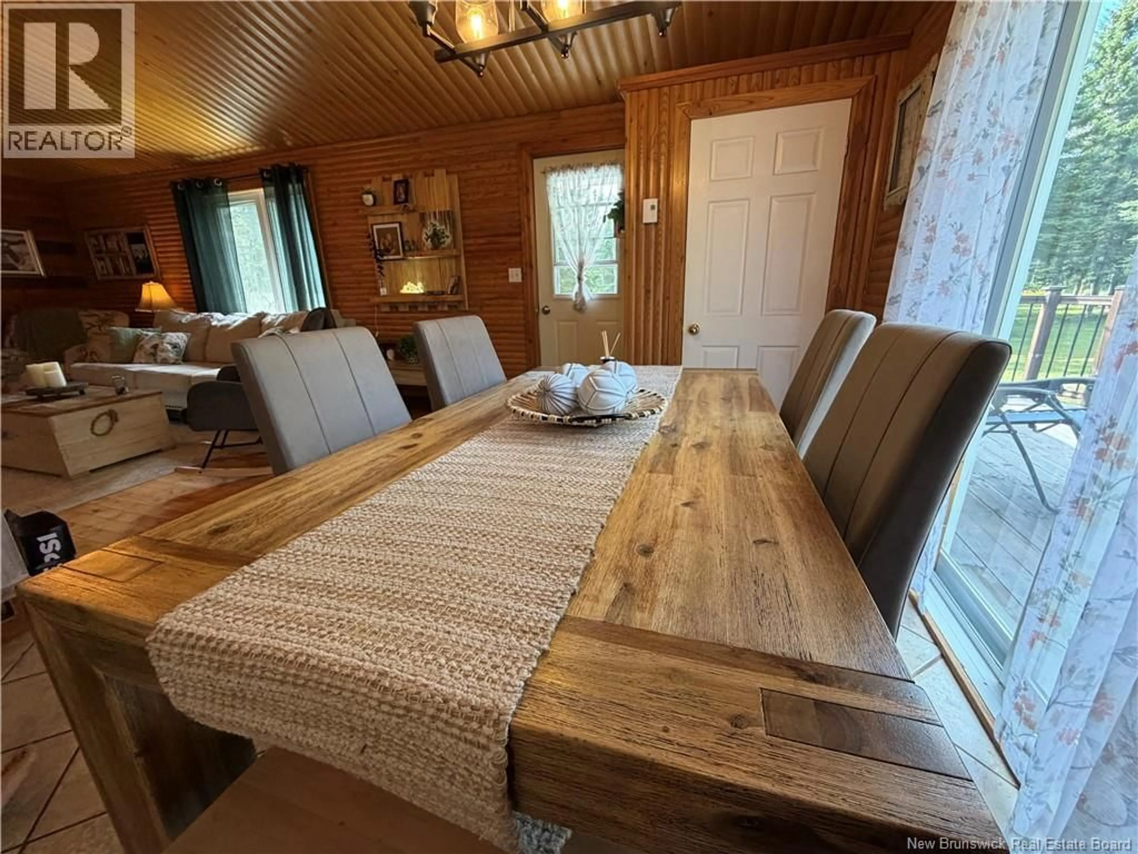 Dining room, wood/laminate floor for 482 VALCOURT ROAD, Saint-Quentin New Brunswick E8A2M2