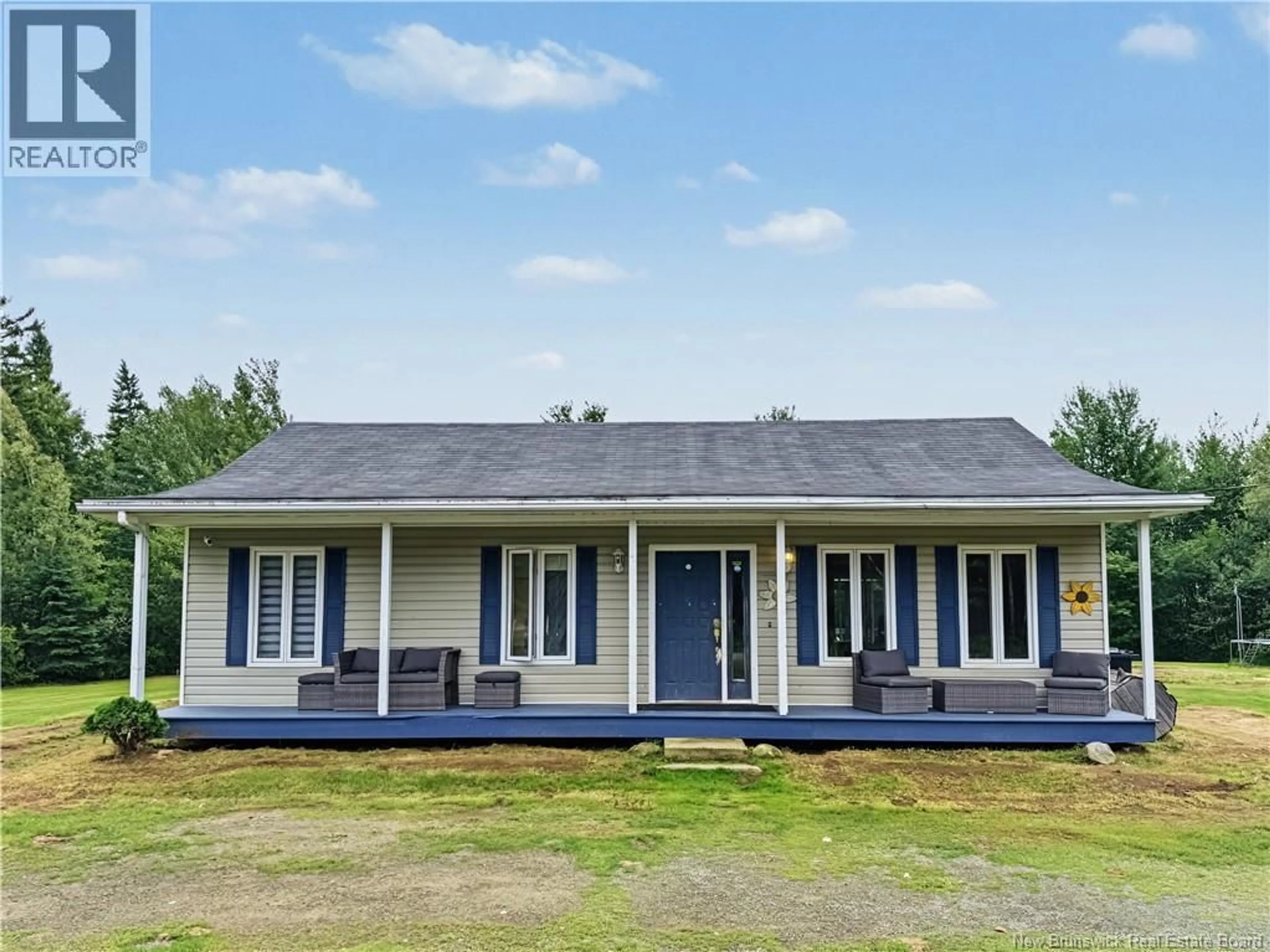 Home with vinyl exterior material, building for 138 SAINT PIERRE, Rogersville New Brunswick E4Y1L5