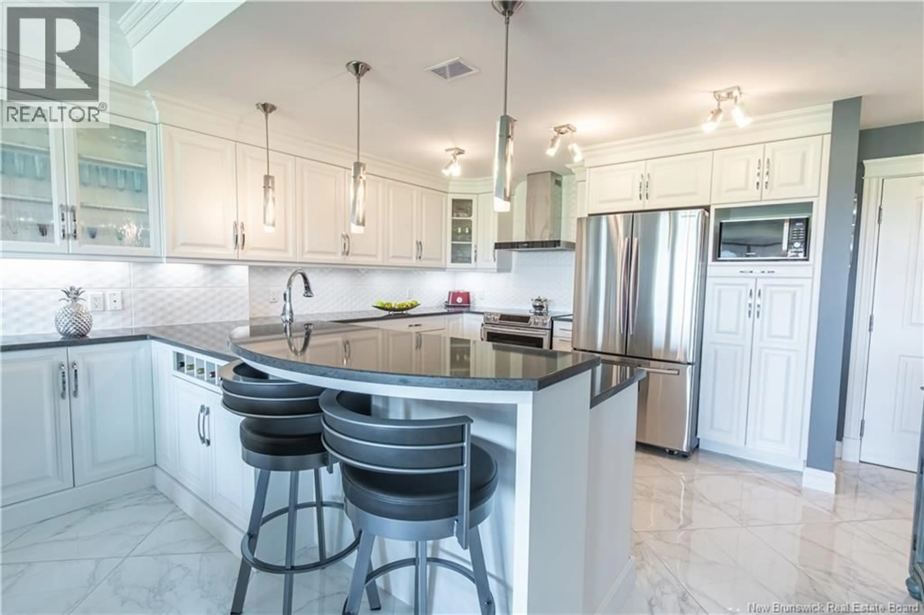 Contemporary kitchen, ceramic/tile floor for 204 - 185 ROYAL OAKS BOULEVARD, Moncton New Brunswick E1H2P7