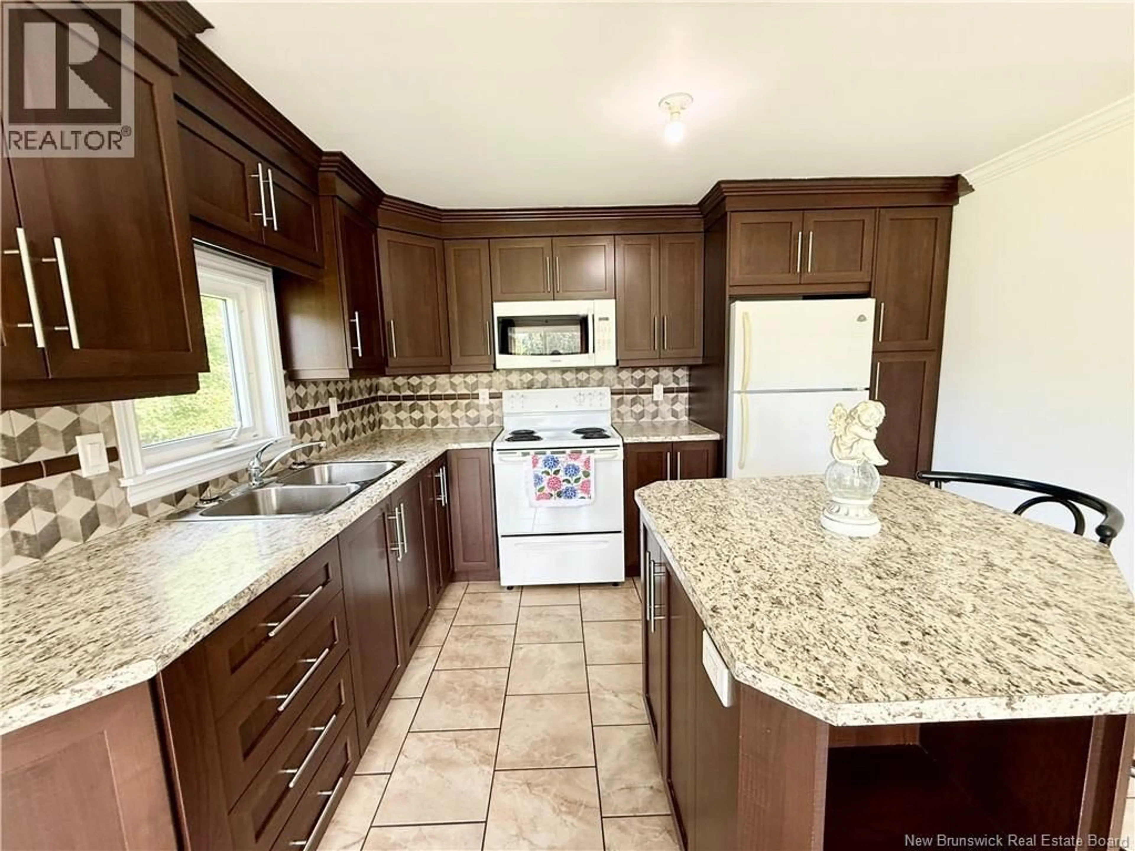Open concept kitchen, ceramic/tile floor for 300 CHEMIN MADRAN, Madran New Brunswick E8J2L1