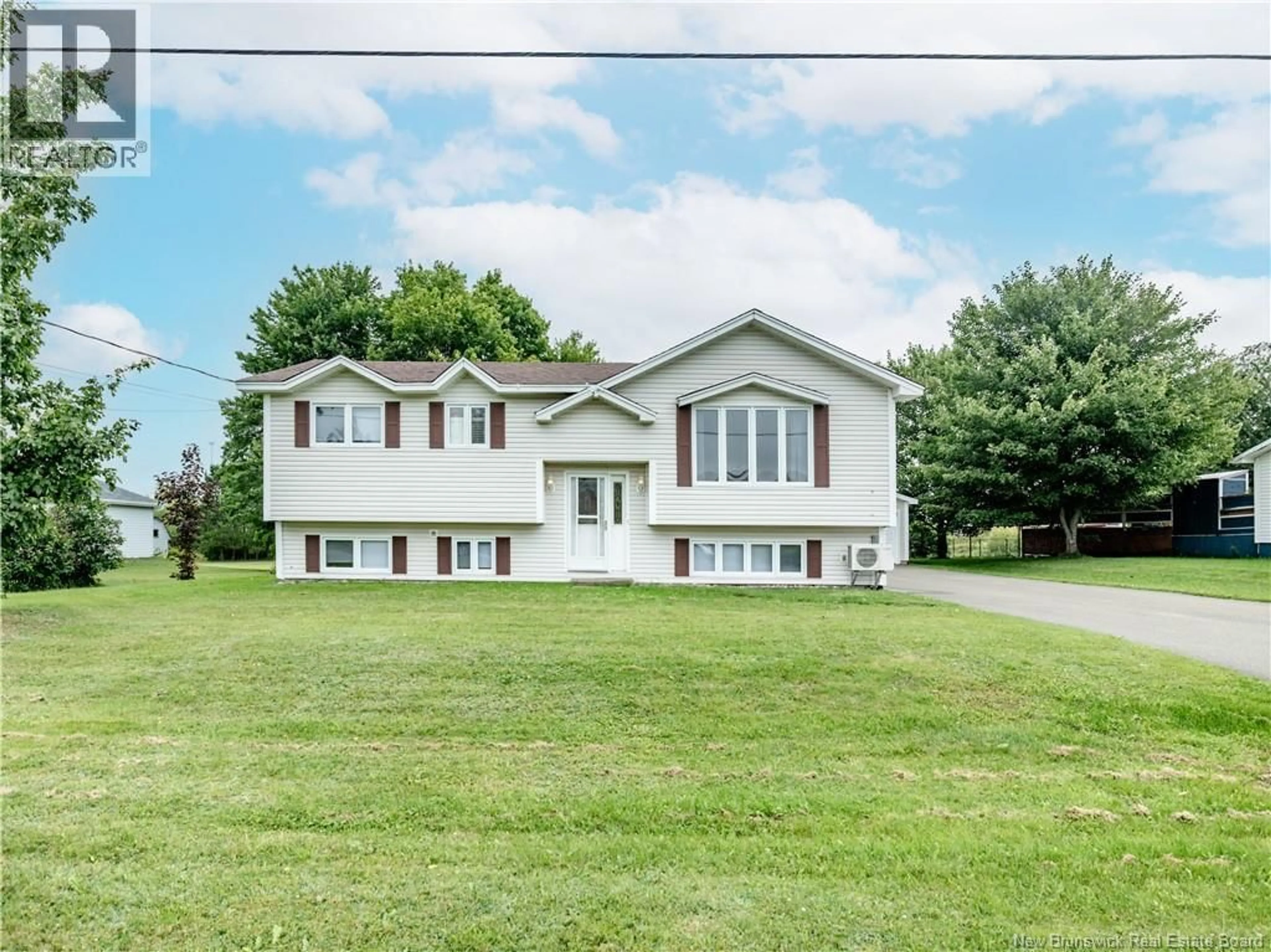 Home with vinyl exterior material, street for 123 ACADIE, Saint-Antoine New Brunswick E4V1B5