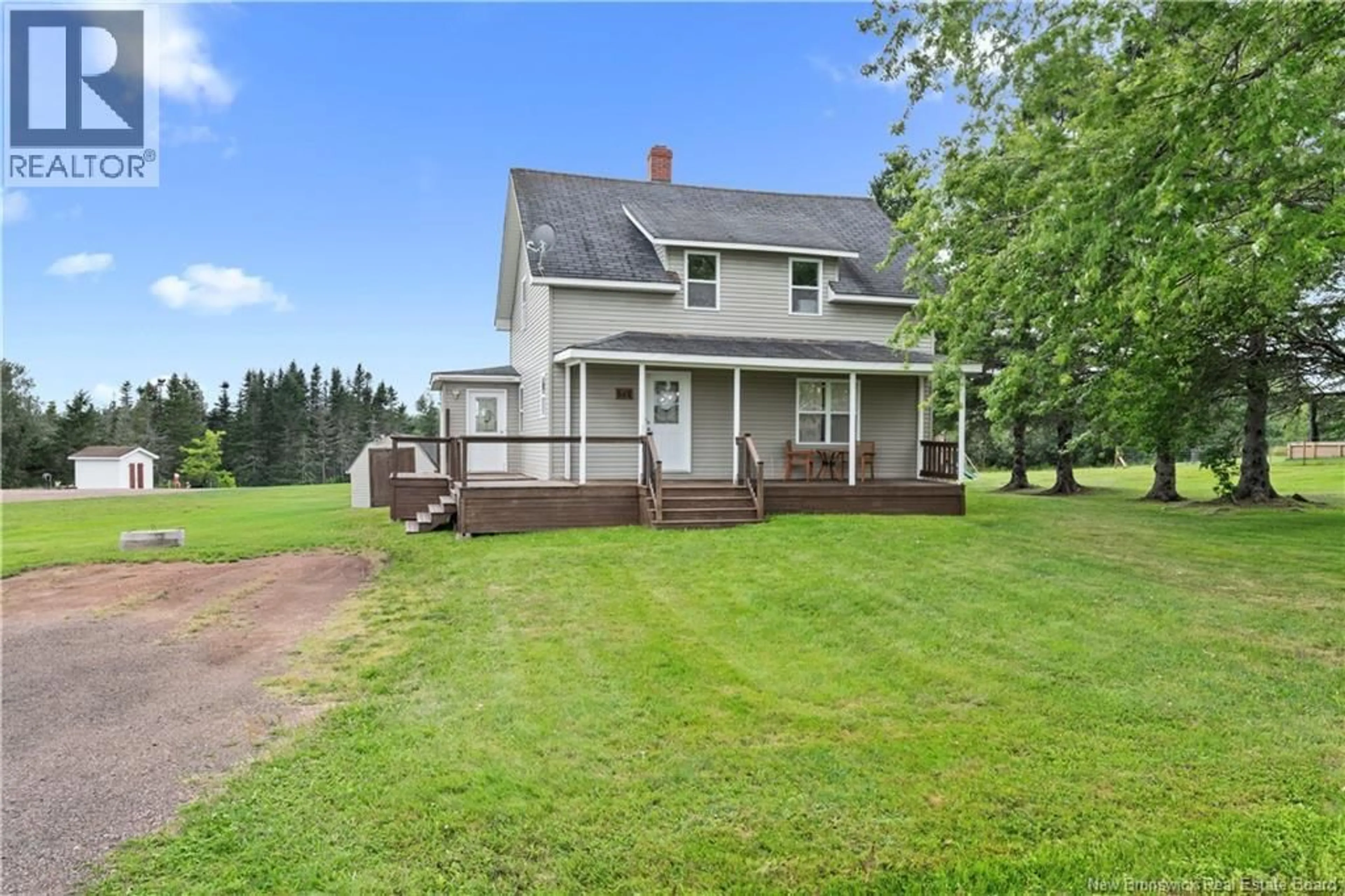A pic from outside/outdoor area/front of a property/back of a property/a pic from drone, unknown for 381 LA VALLÉE ROAD, Memramcook New Brunswick E4K3C5