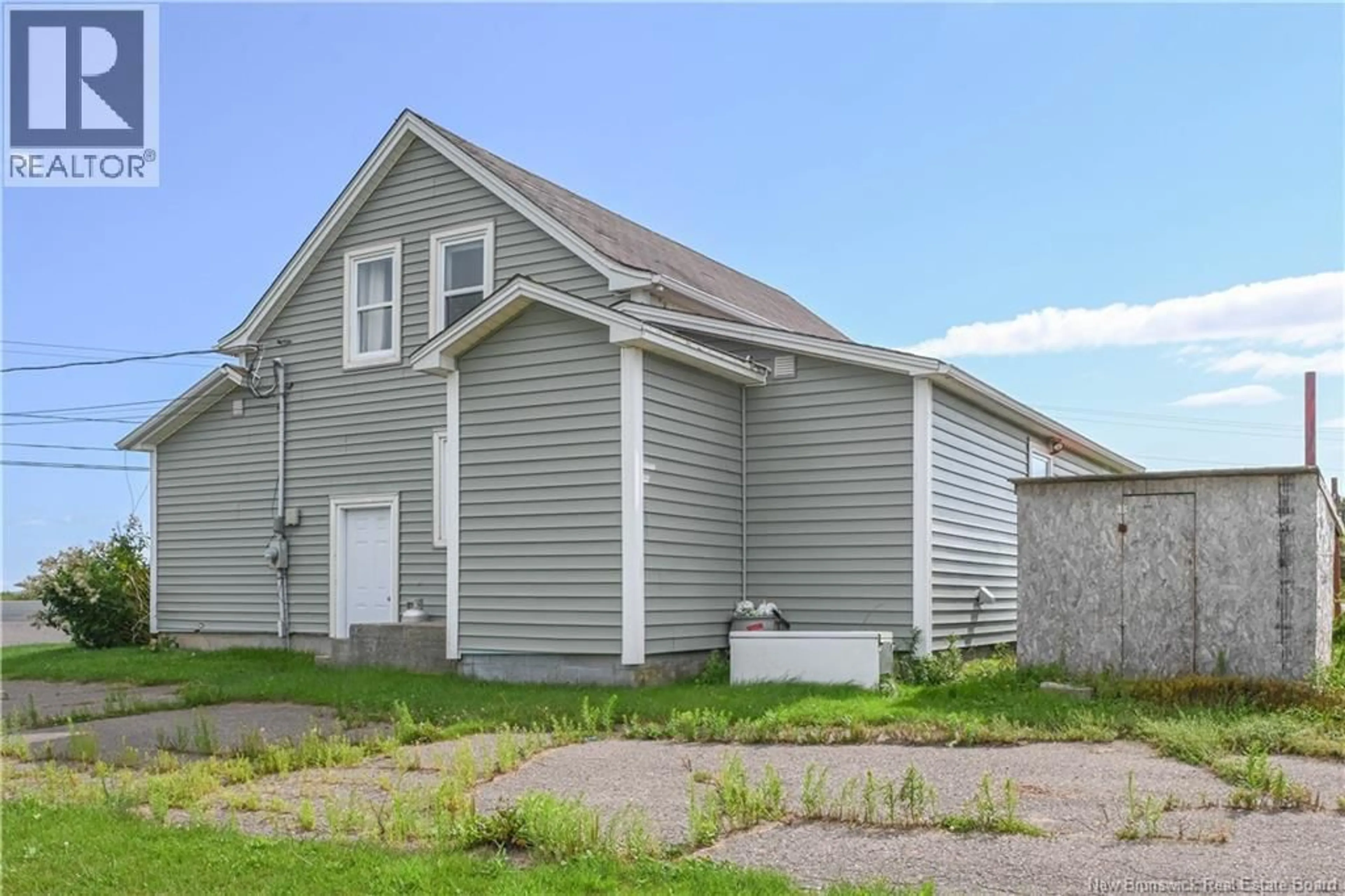 Home with vinyl exterior material, street for 2181 ROUTE 305, Cap-Bateau New Brunswick E8T4N5