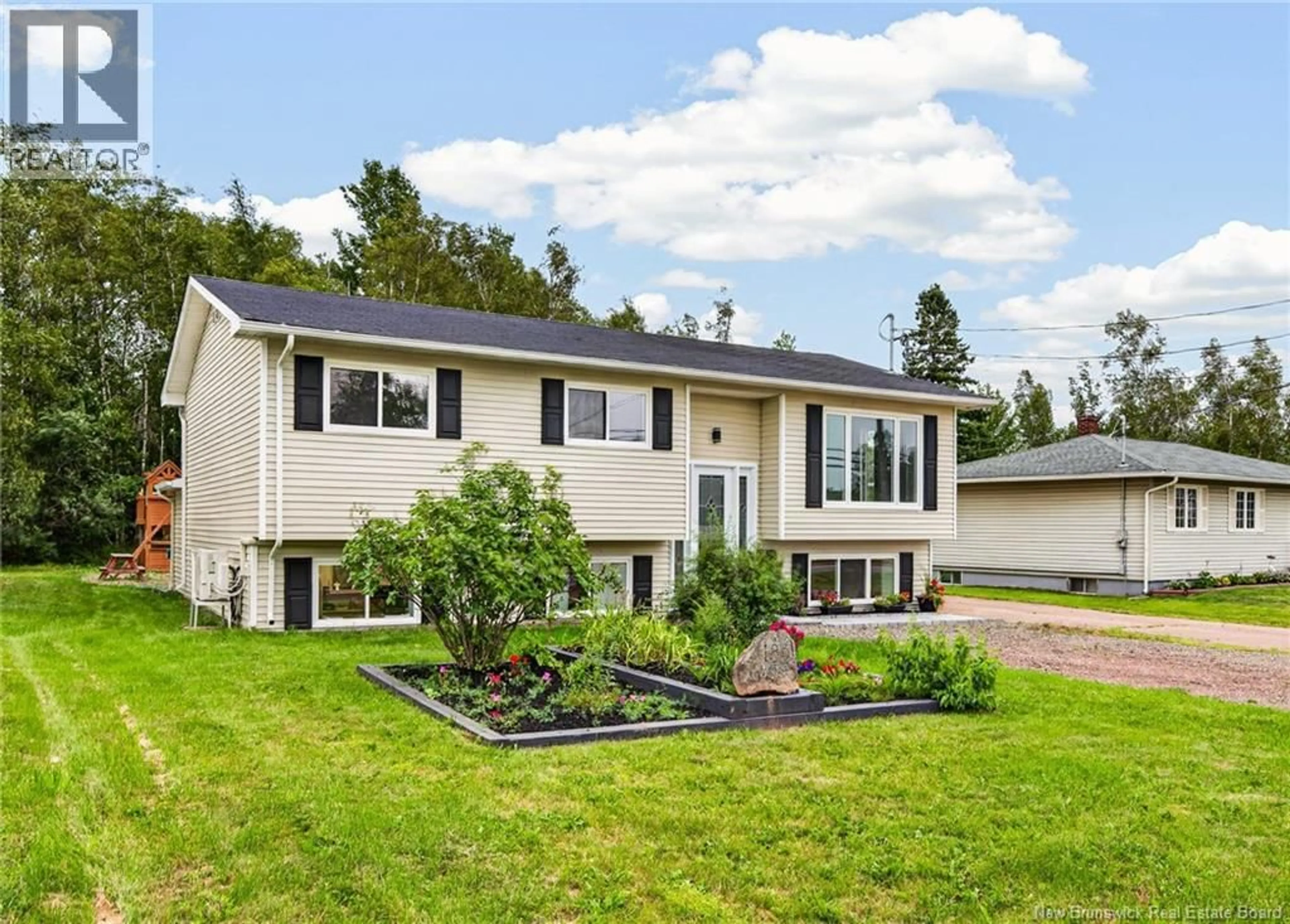 Home with vinyl exterior material, mountain view for 183 THOMAS, Dieppe New Brunswick E1A2C3