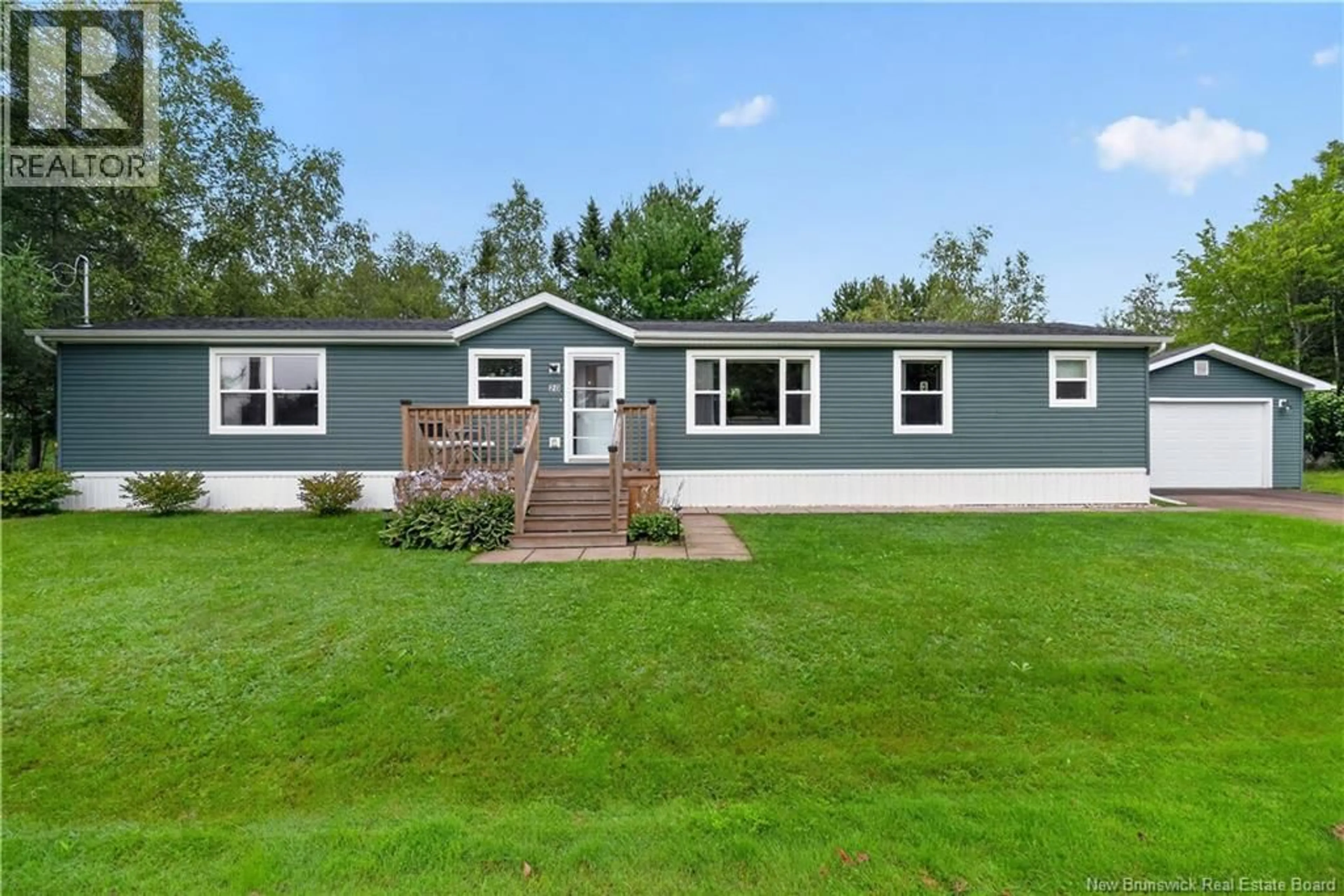Home with vinyl exterior material, unknown for 20 BLUE JAY, Moncton New Brunswick E1H2S2