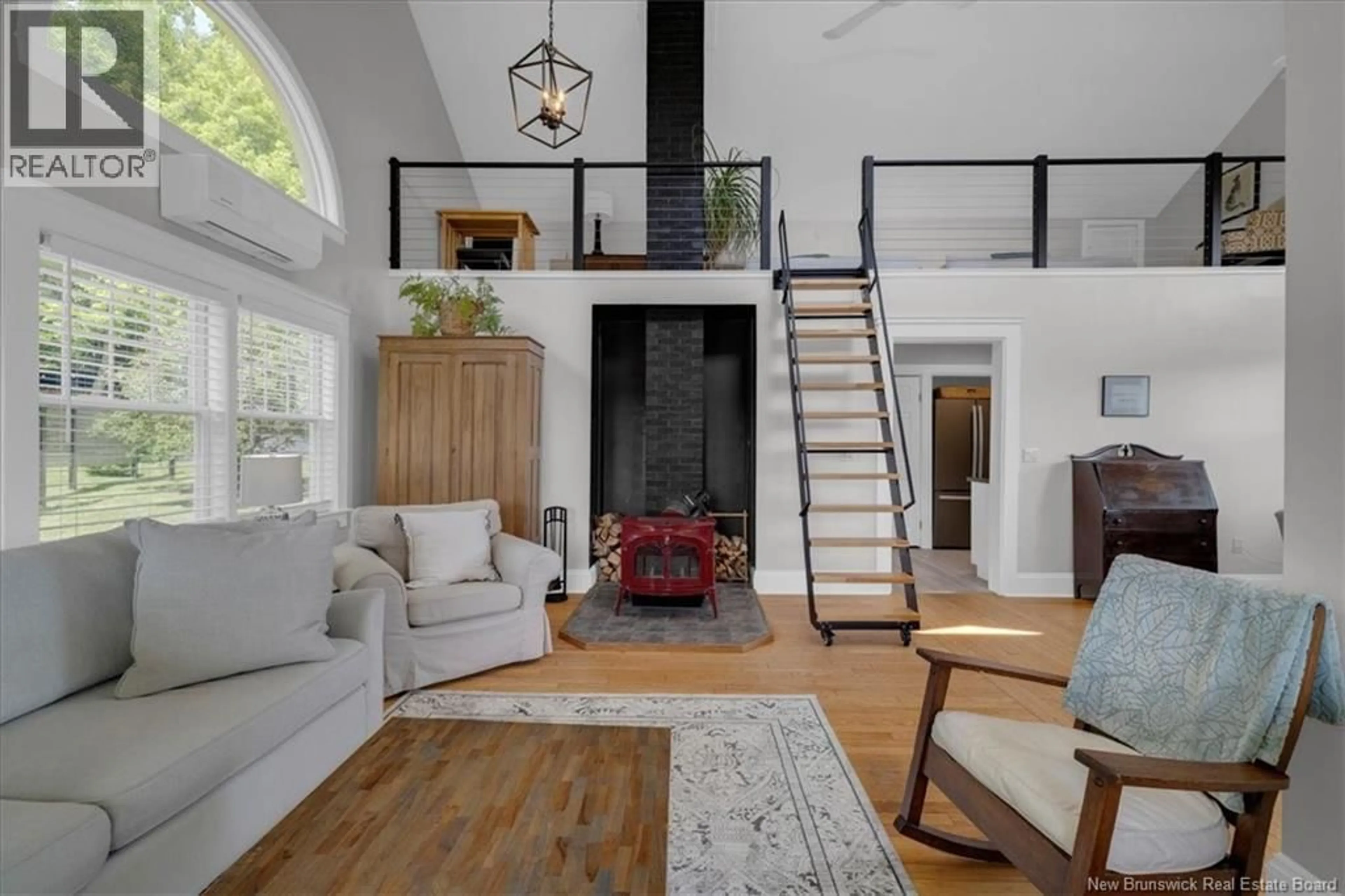 Indoor entryway for 242 FIANDER ROAD, Saint Andrews New Brunswick E5B3M6