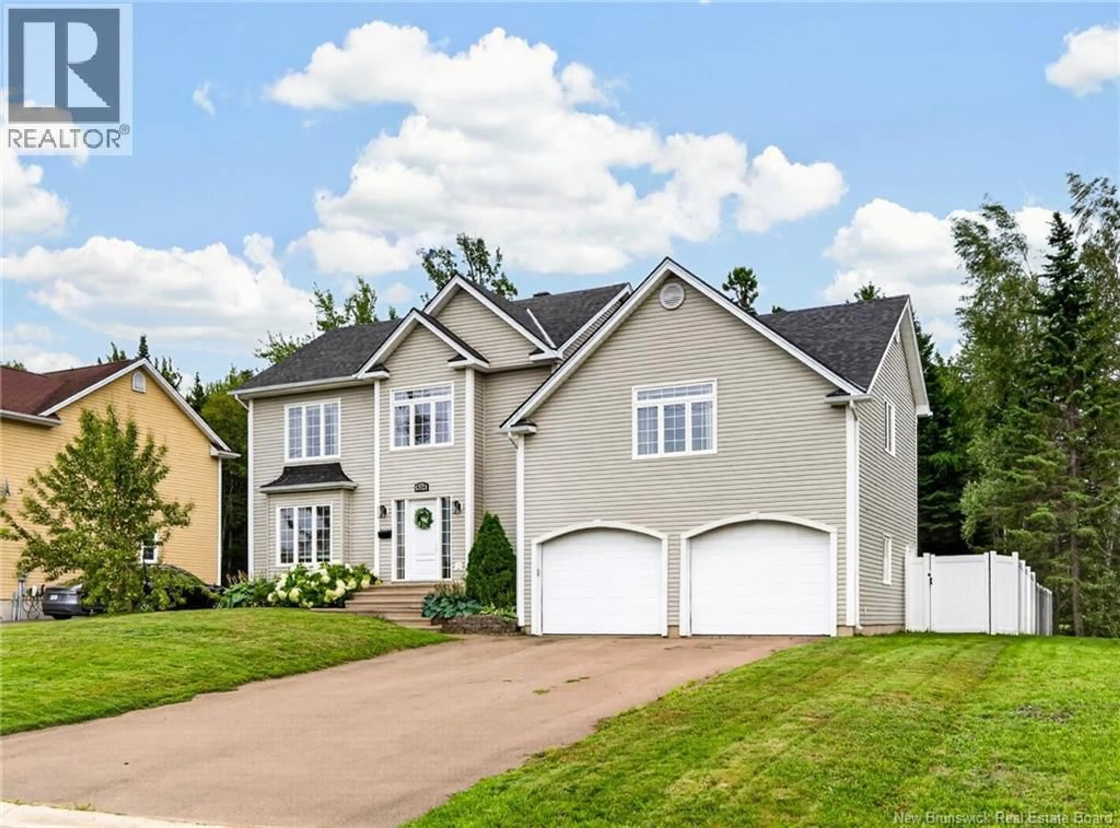 Home with vinyl exterior material, street for 454 ALFRED LEGER, Dieppe New Brunswick E1A0B2