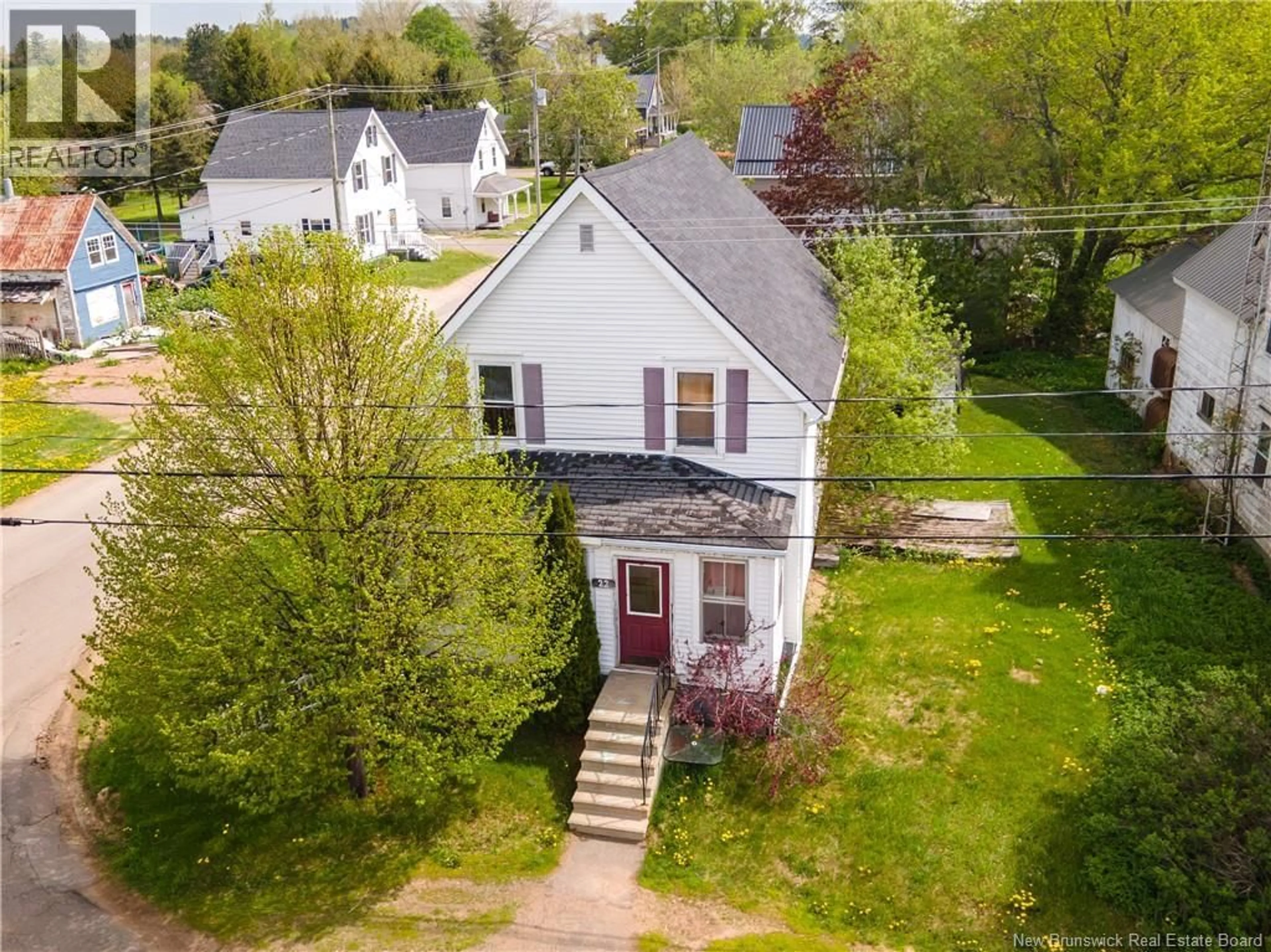 A pic from outside/outdoor area/front of a property/back of a property/a pic from drone, street for 22 BRIDGE STREET, Apohaqui New Brunswick E5P3M6