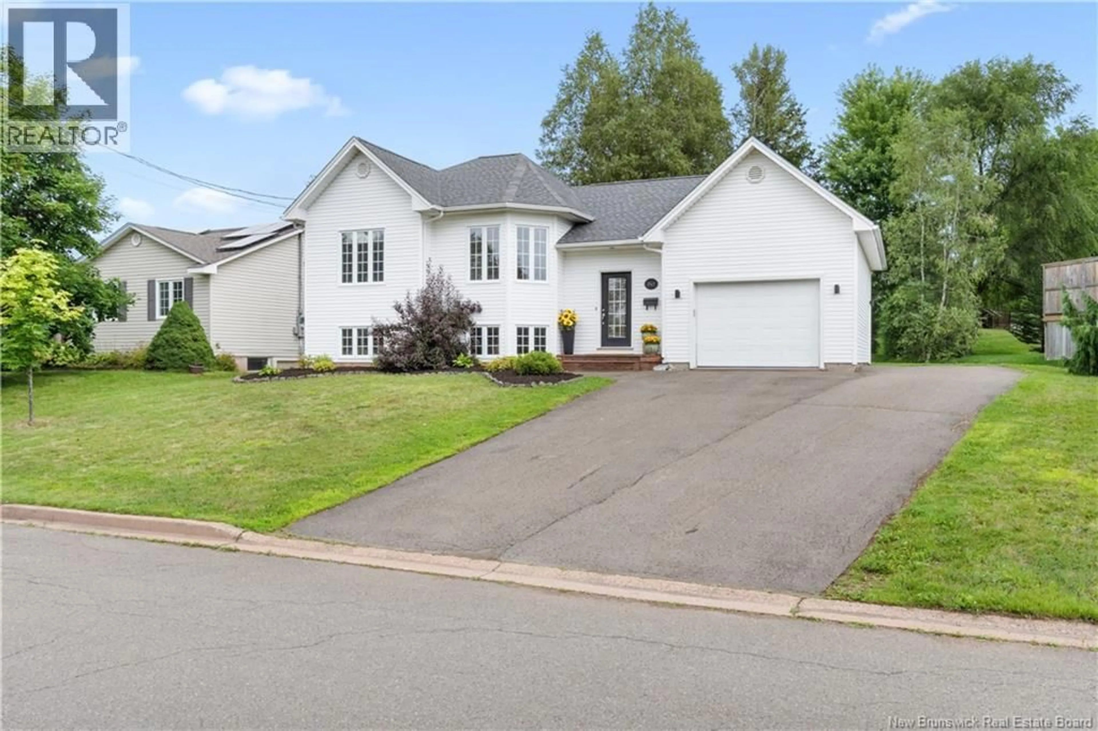 Home with vinyl exterior material, street for 941 BARACHOIS, Dieppe New Brunswick E1A6X5