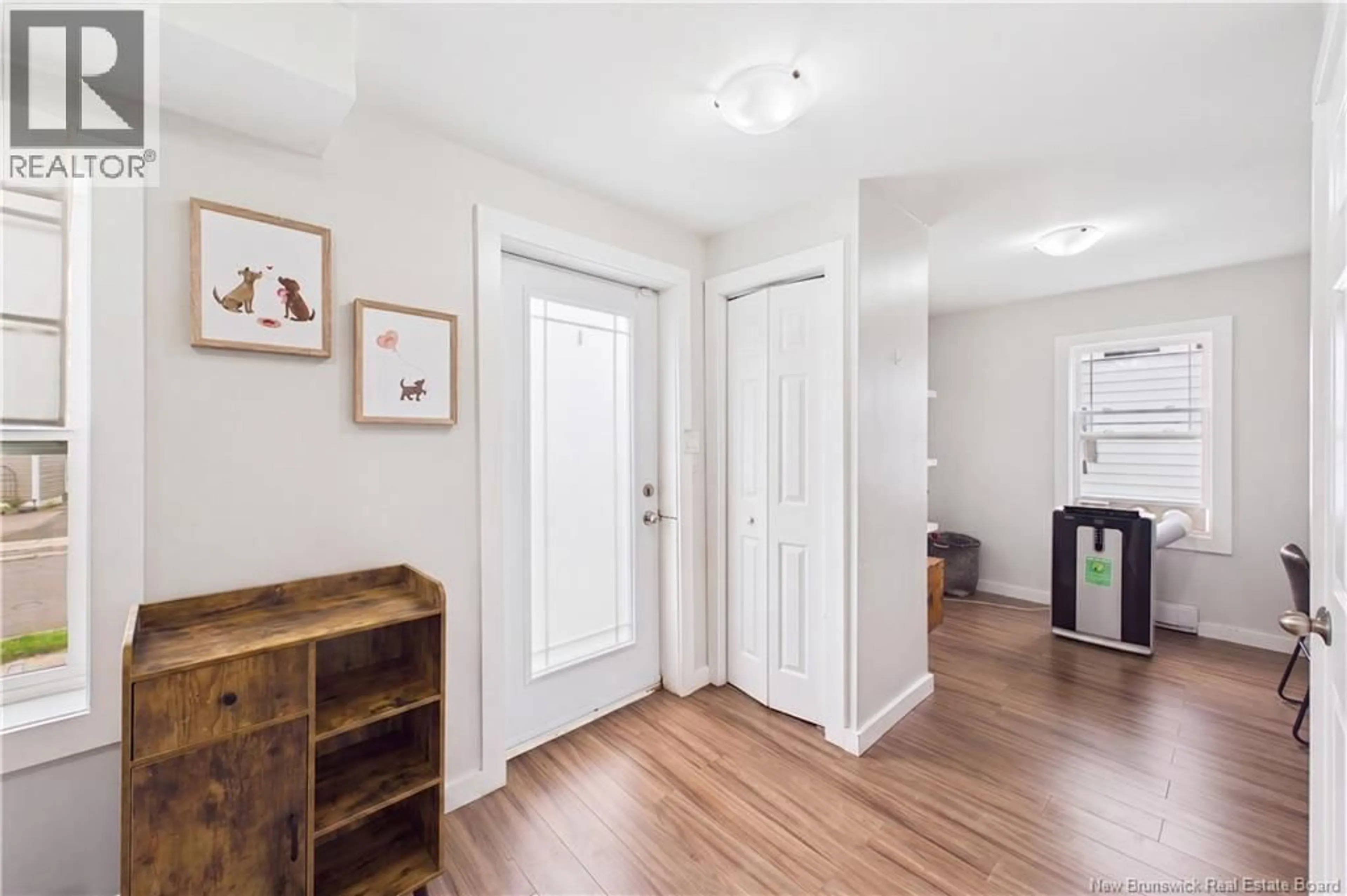 Indoor entryway for 110 CEDAR STREET, Moncton New Brunswick E1C7L4